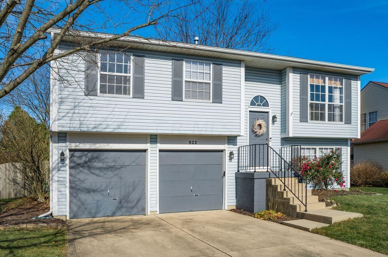 522 Warwick Ln, Pickerington, OH 43147-1509