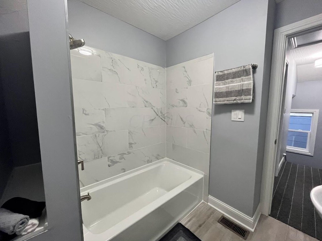 129 Ter Ave, Columbus OH 43204-3789 exterior