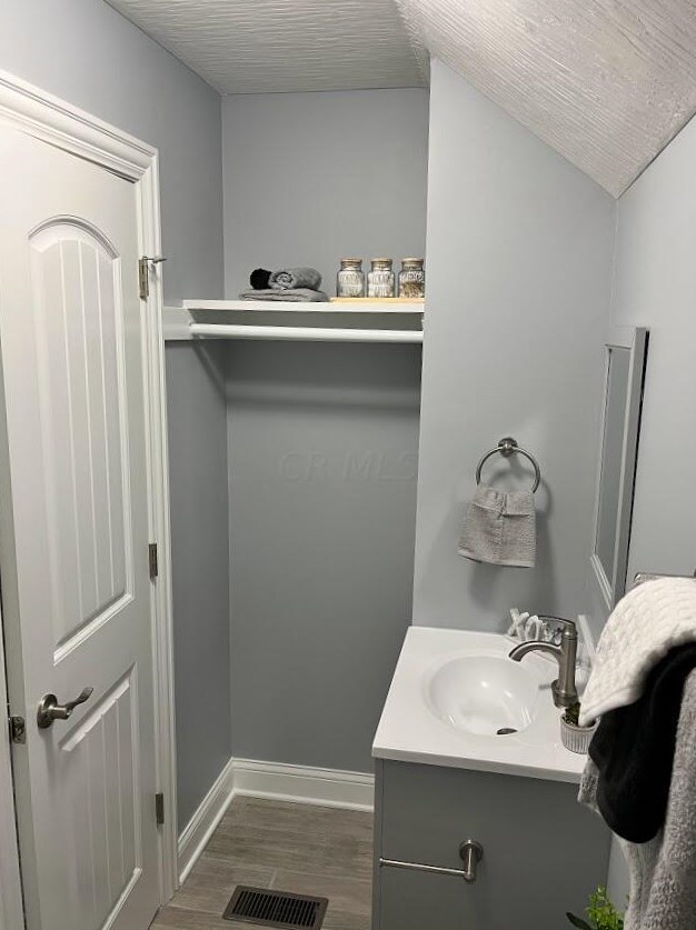 129 Ter Ave, Columbus OH 43204-3789 exterior