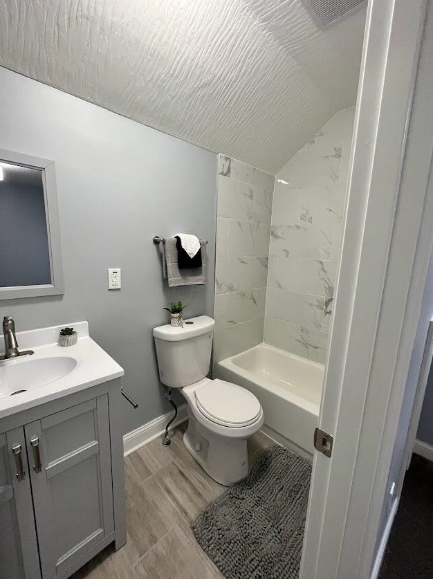 129 Ter Ave, Columbus OH 43204-3789 exterior