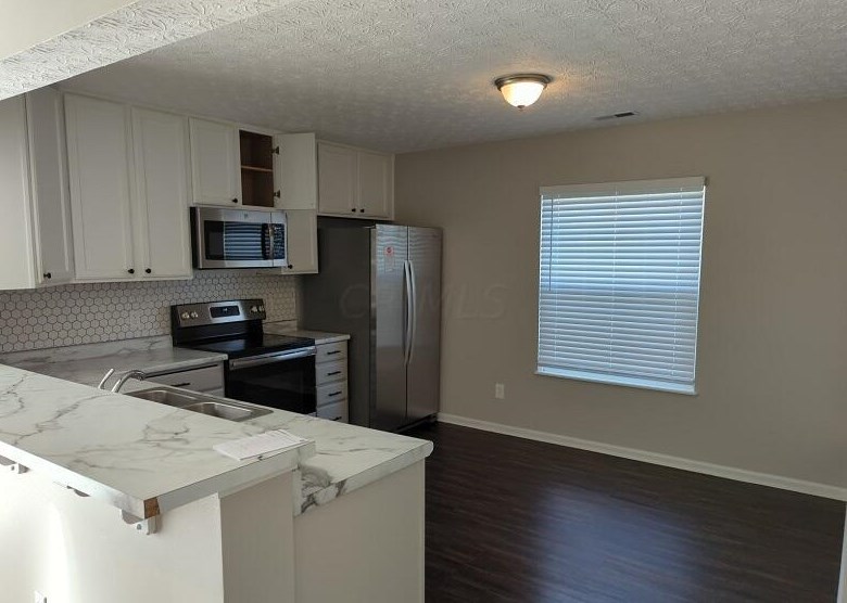 3913 Boyer Ridge Dr, Cnl Wnchstr OH  43110-7800 exterior