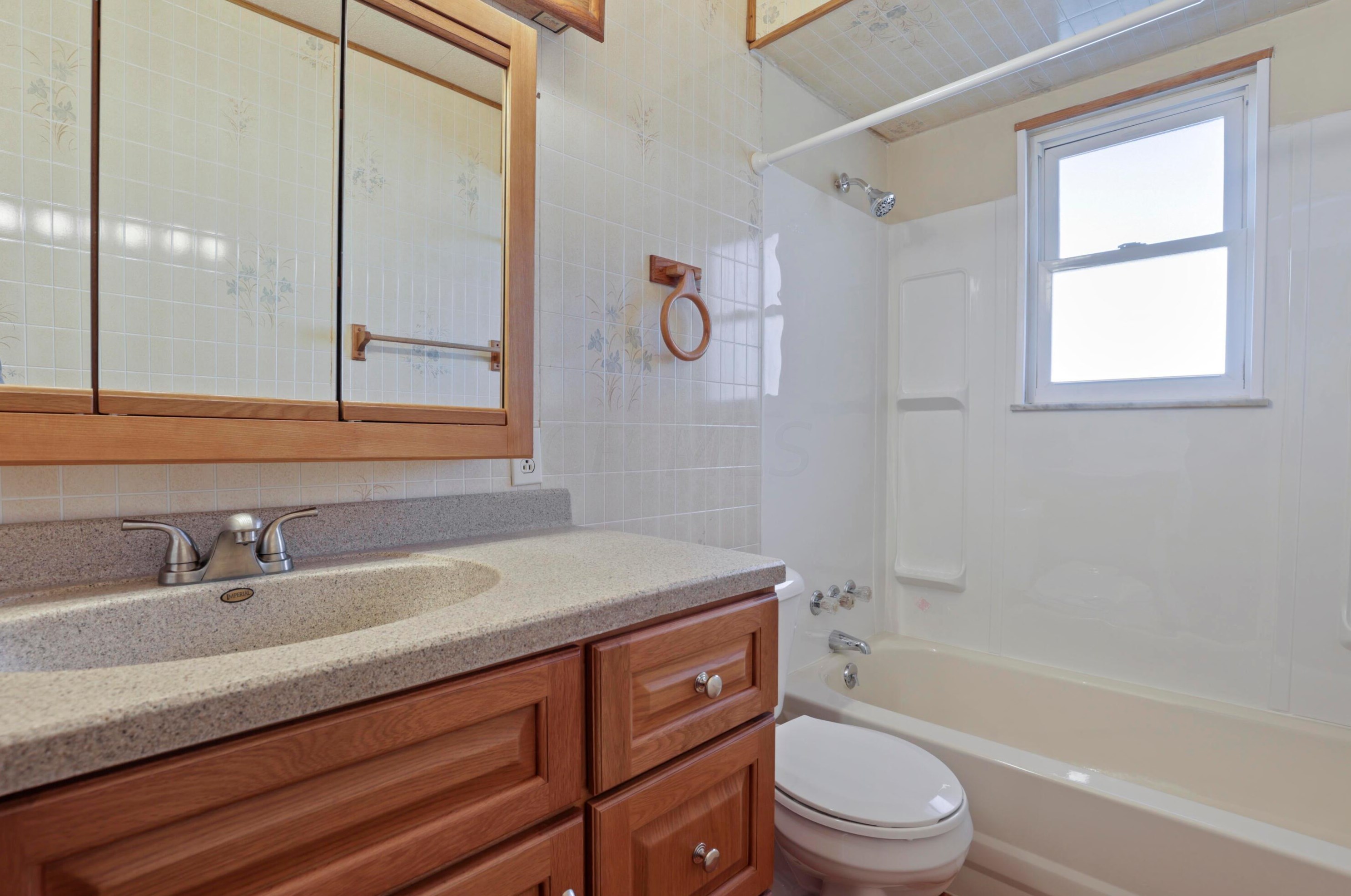 1137 Brown Rd, Columbus OH 43223-3003 exterior