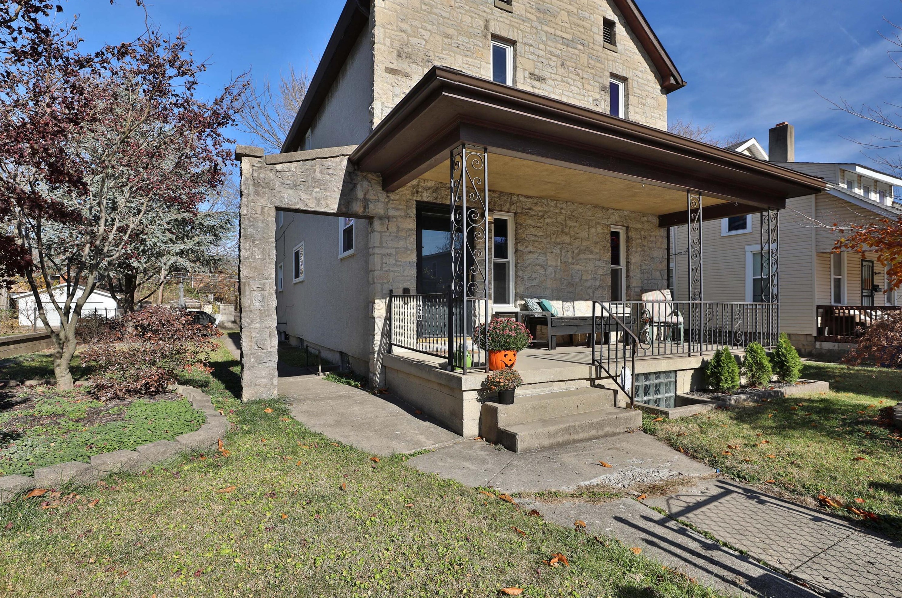 1620 Harvard Ave, Columbus, OH 43203-1250