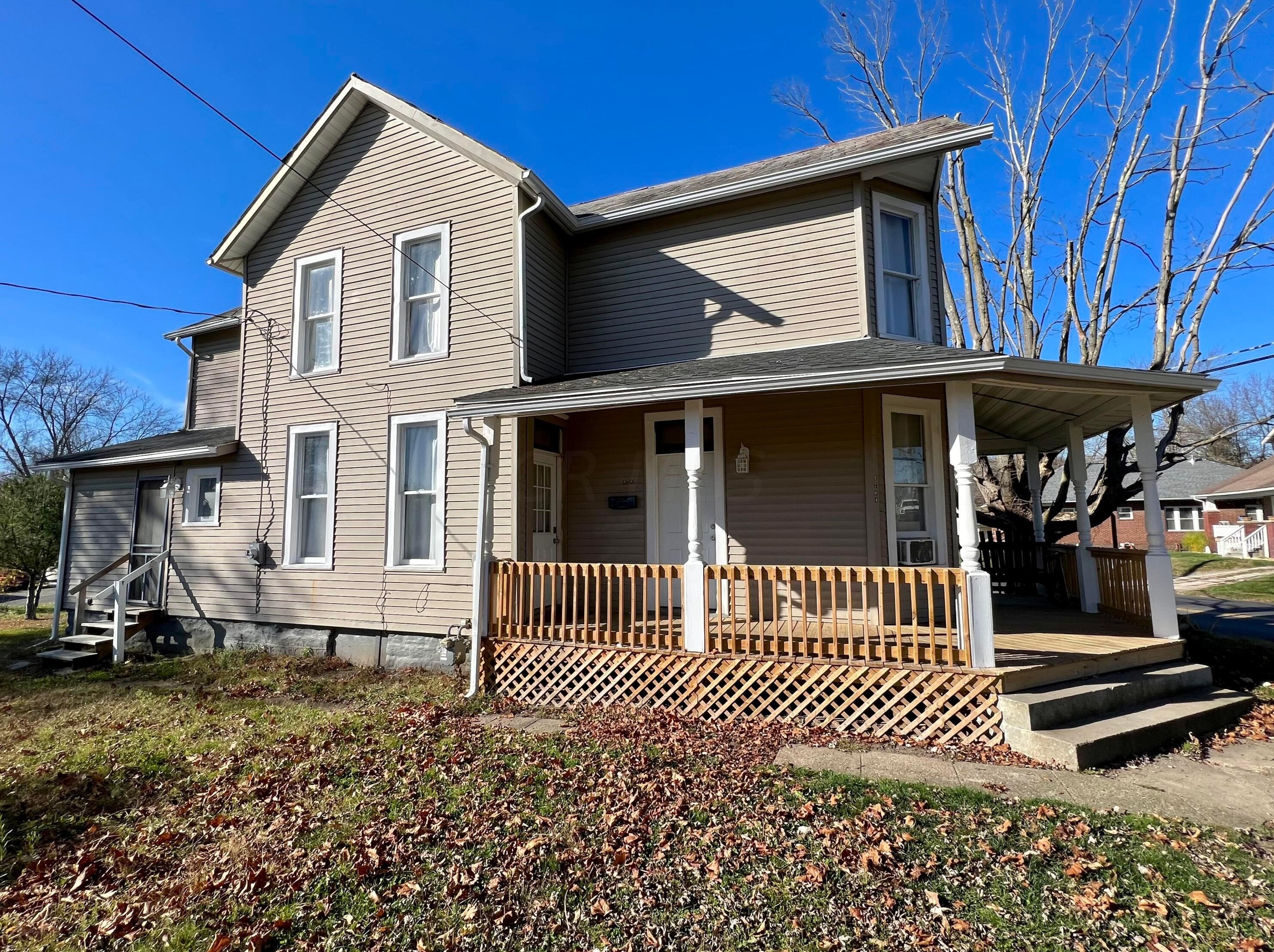 1704 Ridge Ave, Zanesville, OH 43701