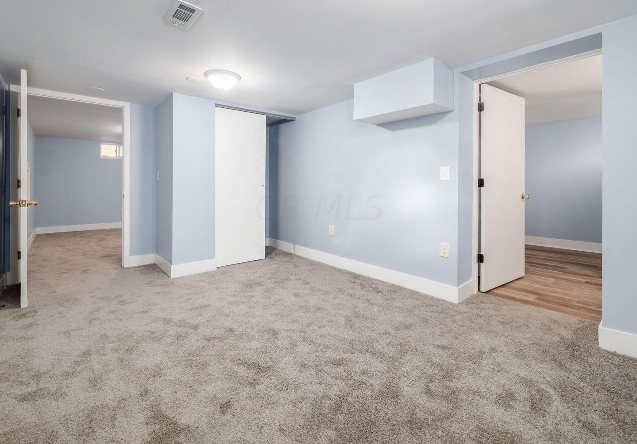 2258 Ontario St, Columbus OH  43211-2005 exterior