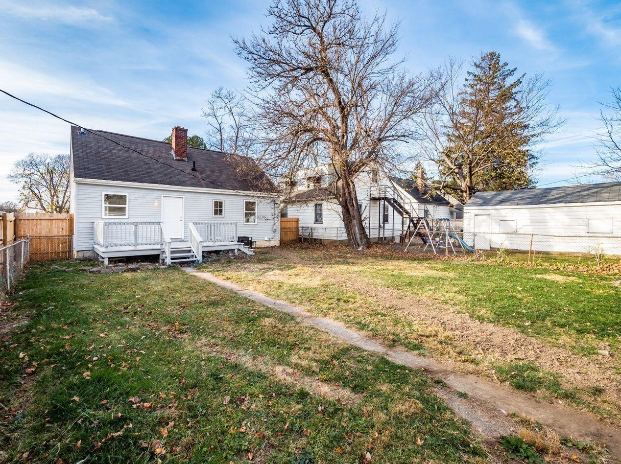 2258 Ontario St, Columbus OH  43211-2005 exterior