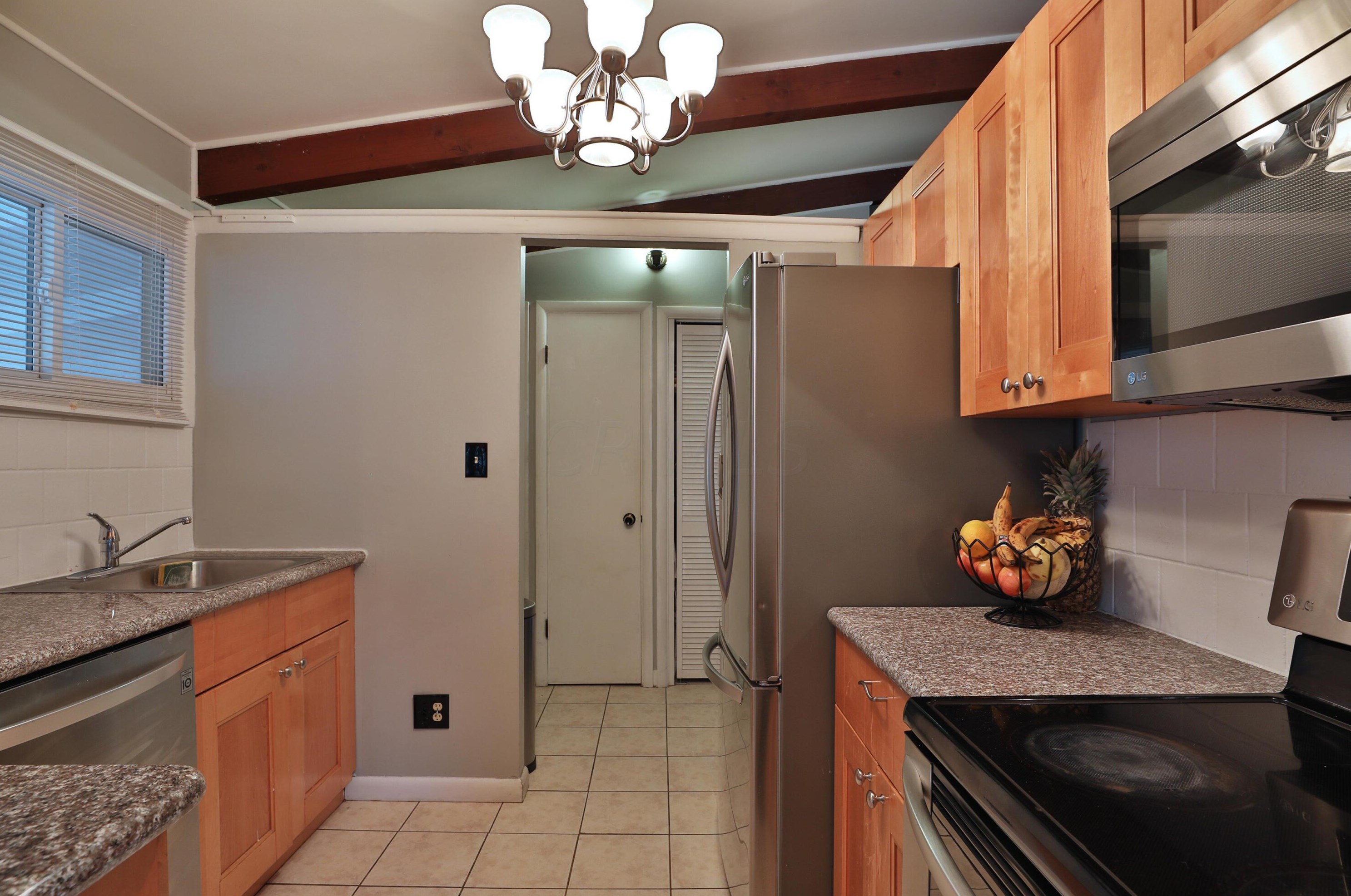 1108 Elmore Ave, Columbus OH  43224-2715 exterior