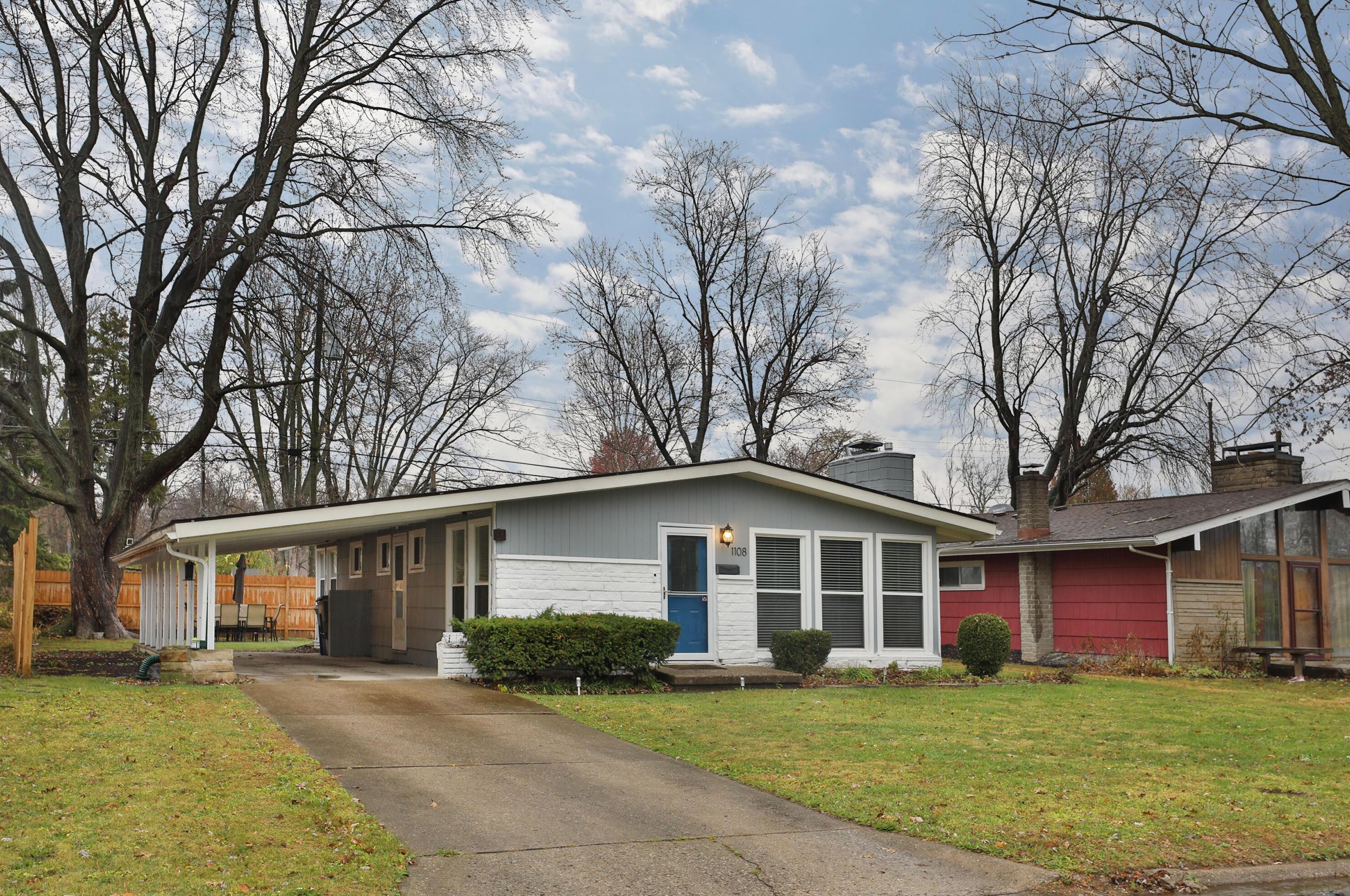 1108 Elmore Ave, Columbus OH  43224-2715 exterior