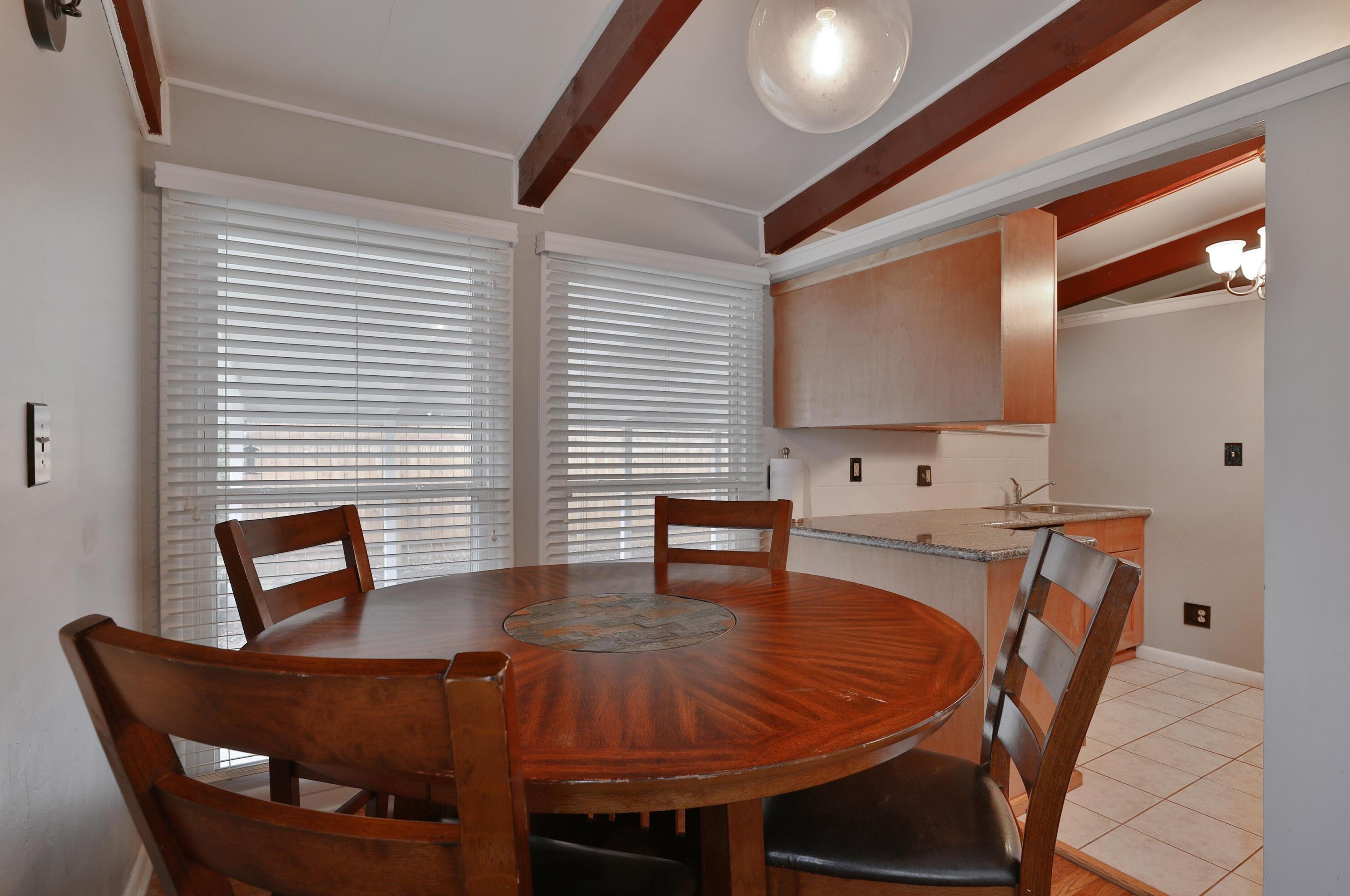 1108 Elmore Ave, Columbus OH  43224-2715 exterior