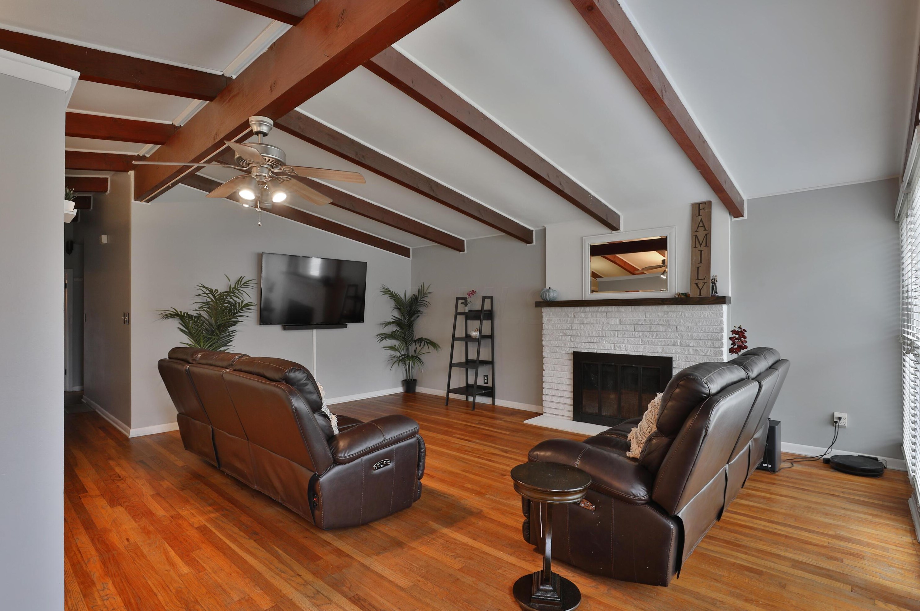 1108 Elmore Ave, Columbus OH  43224-2715 exterior