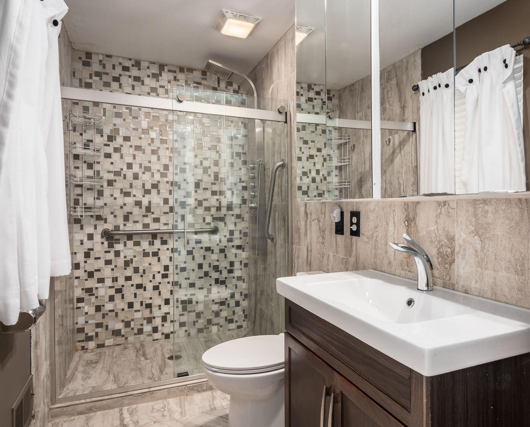 2511 Schaaf Dr, Columbus OH  43209-3209 exterior