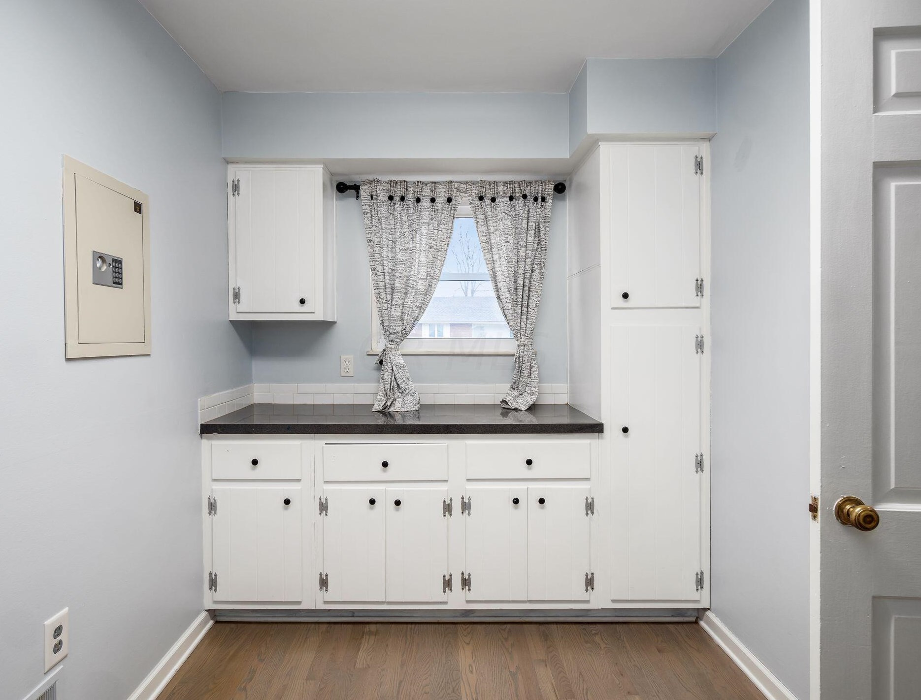 2511 Schaaf Dr, Columbus OH  43209-3209 exterior