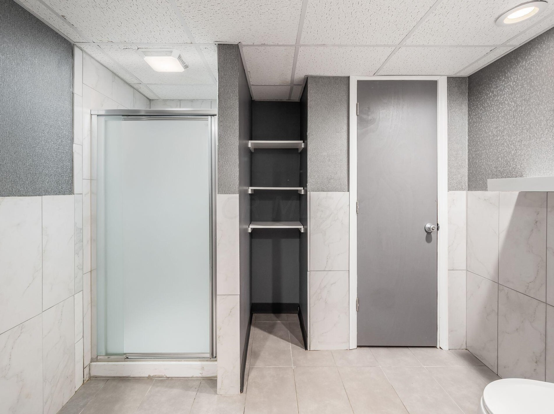 2511 Schaaf Dr, Columbus OH  43209-3209 exterior