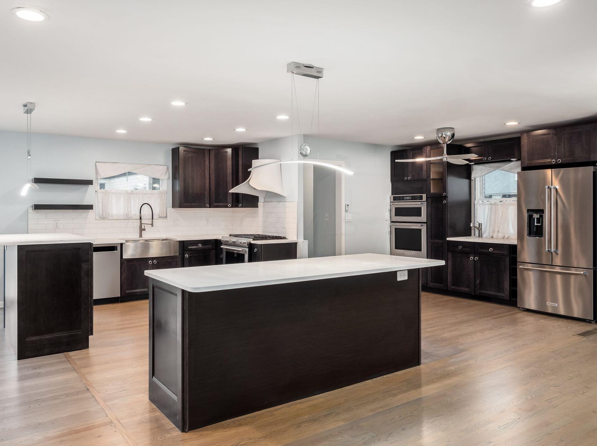 2511 Schaaf Dr, Columbus OH  43209-3209 exterior