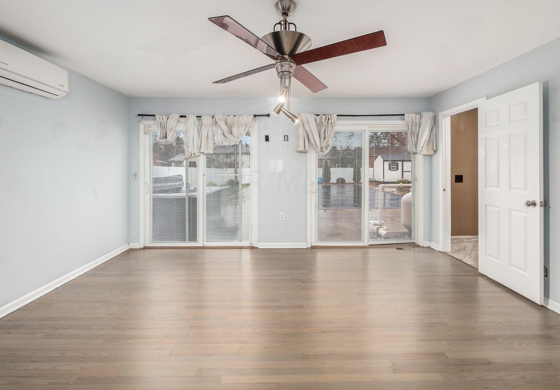 2511 Schaaf Dr, Columbus OH  43209-3209 exterior