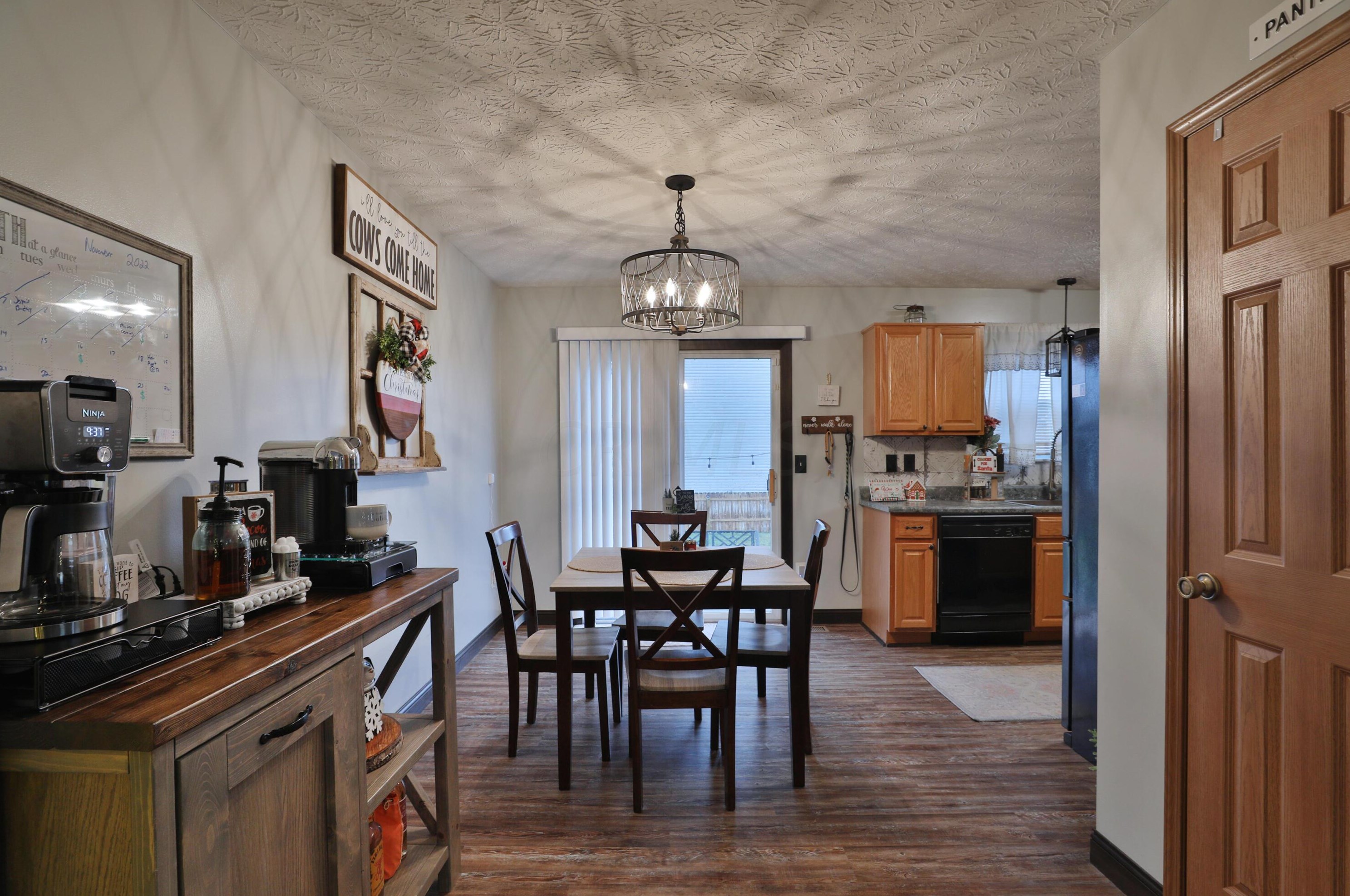 580 Euclid Ave, Ashville OH  43103-2512 exterior