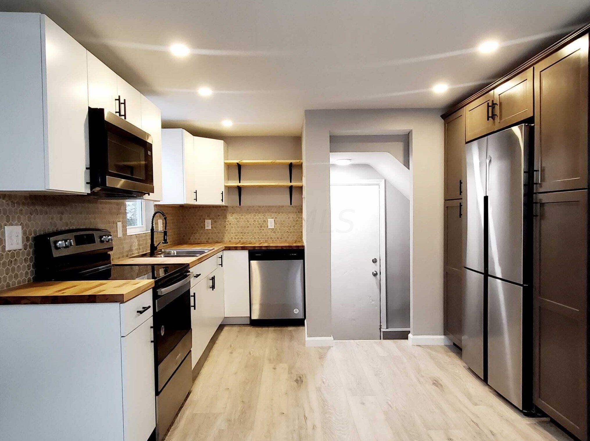 2357 Taylor Ave, Columbus OH  43211-2358 exterior