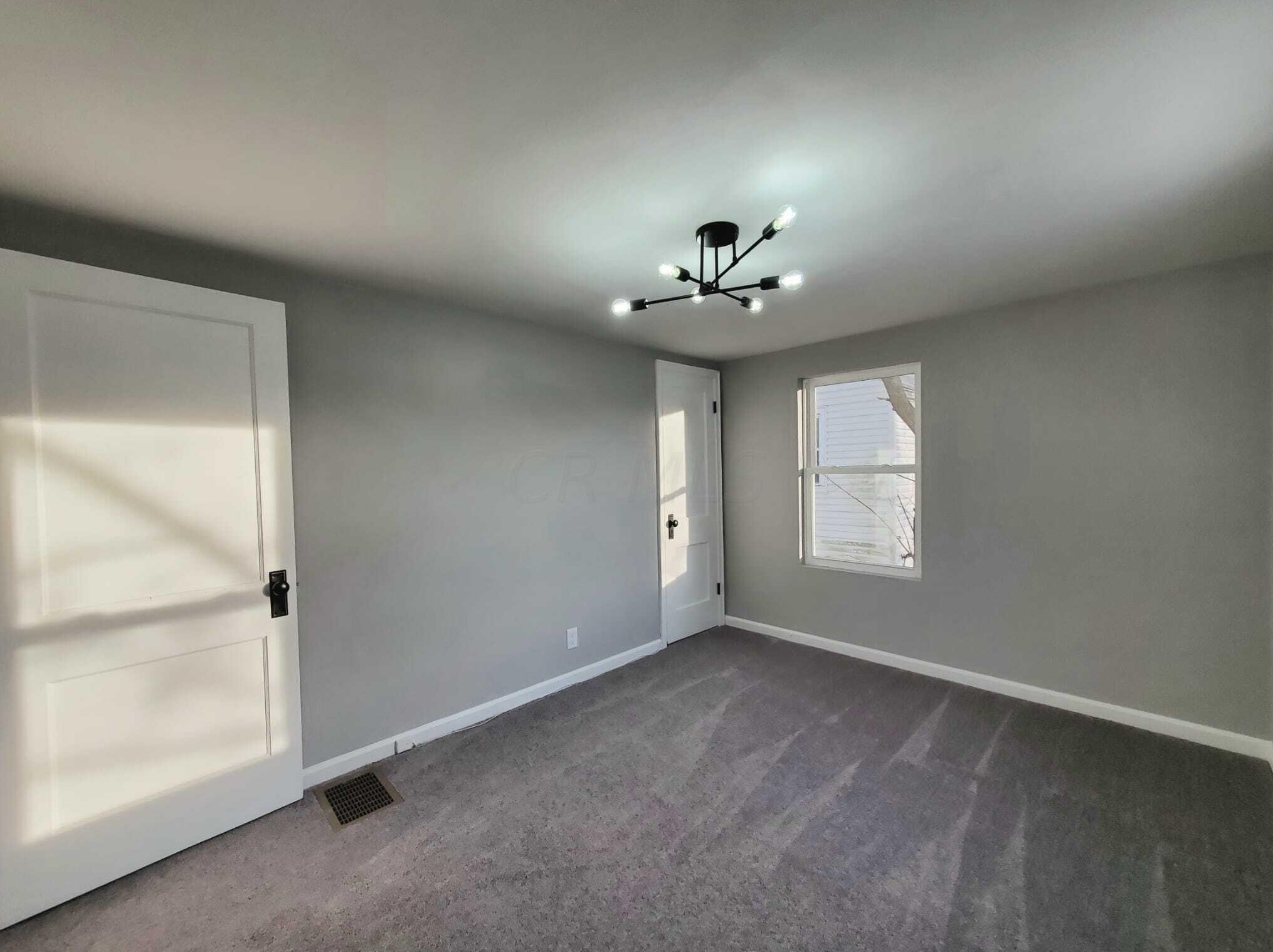 2357 Taylor Ave, Columbus OH  43211-2358 exterior