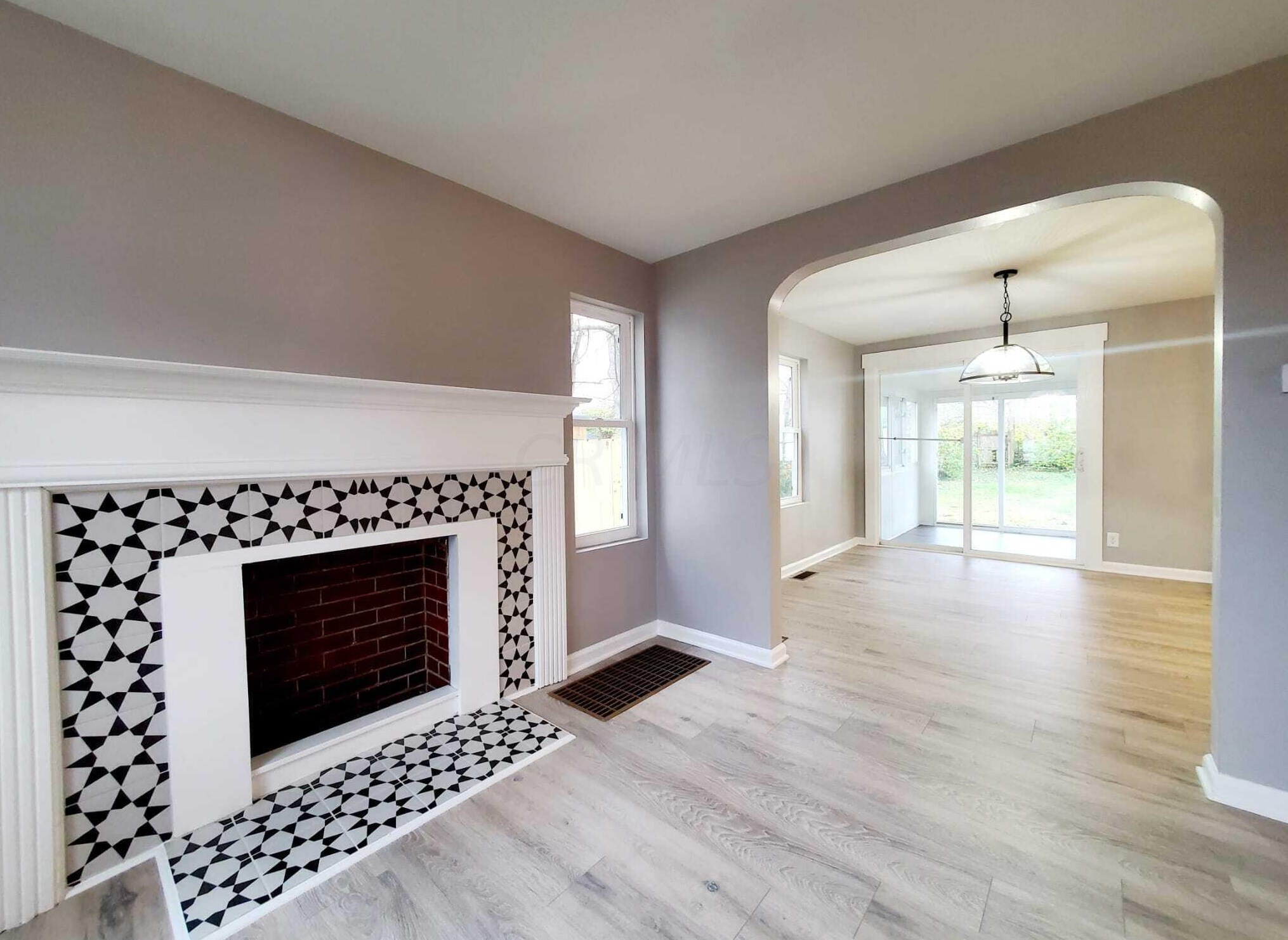 2357 Taylor Ave, Columbus OH  43211-2358 exterior