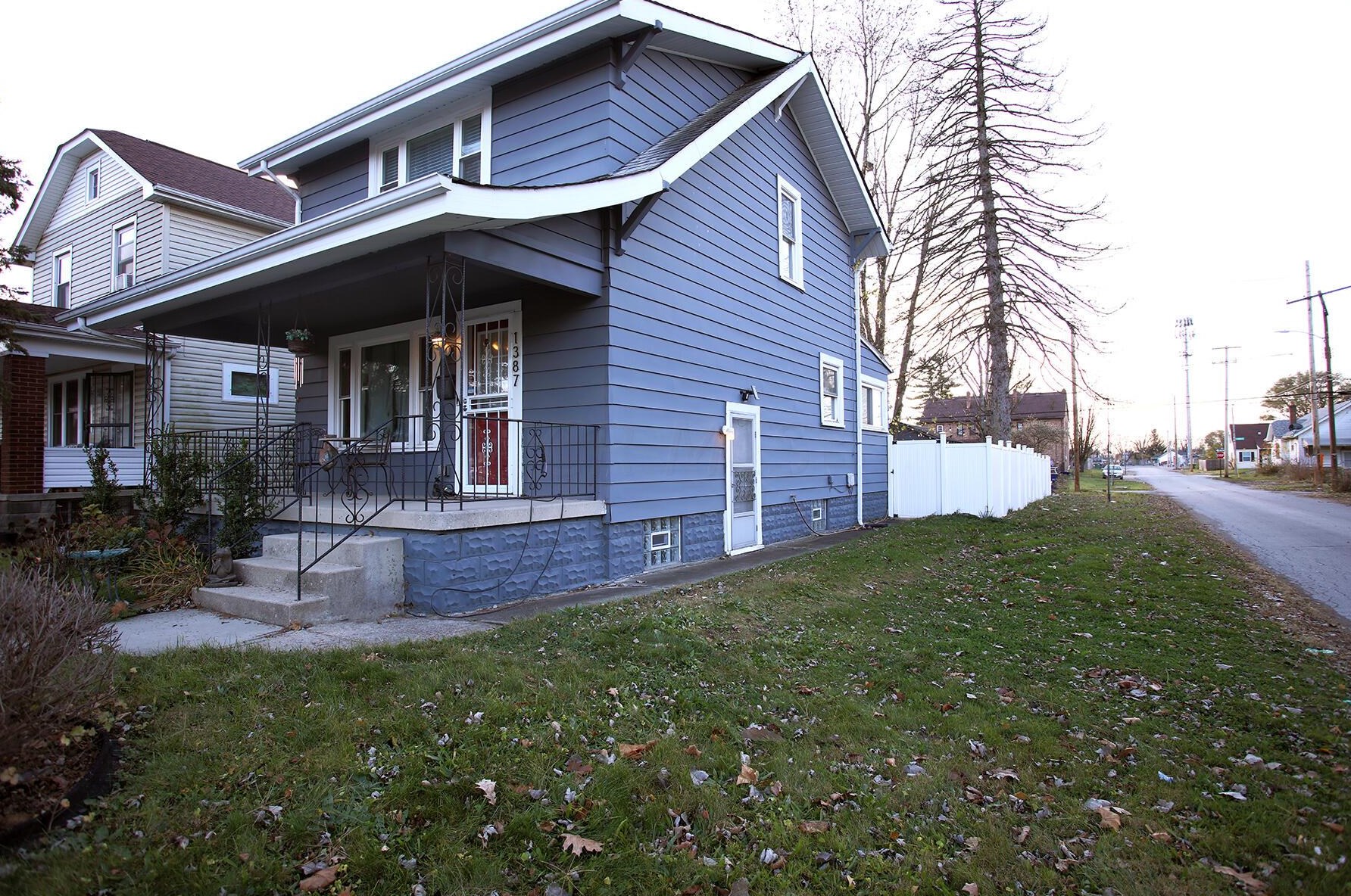 1387 Champion Ave, Columbus, OH 43206-3071