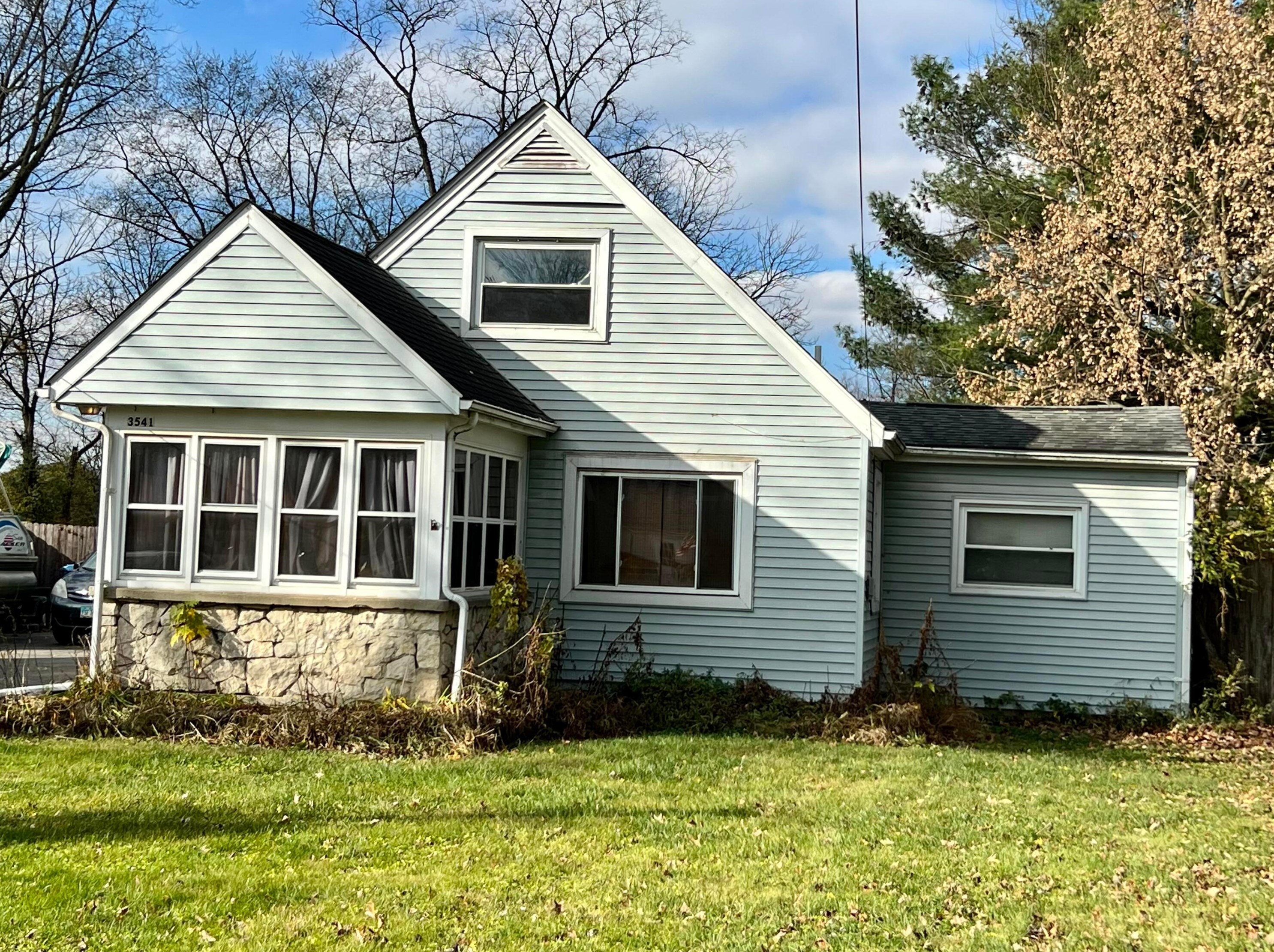 3541 Champion Ave, Columbus, OH 43207-5144