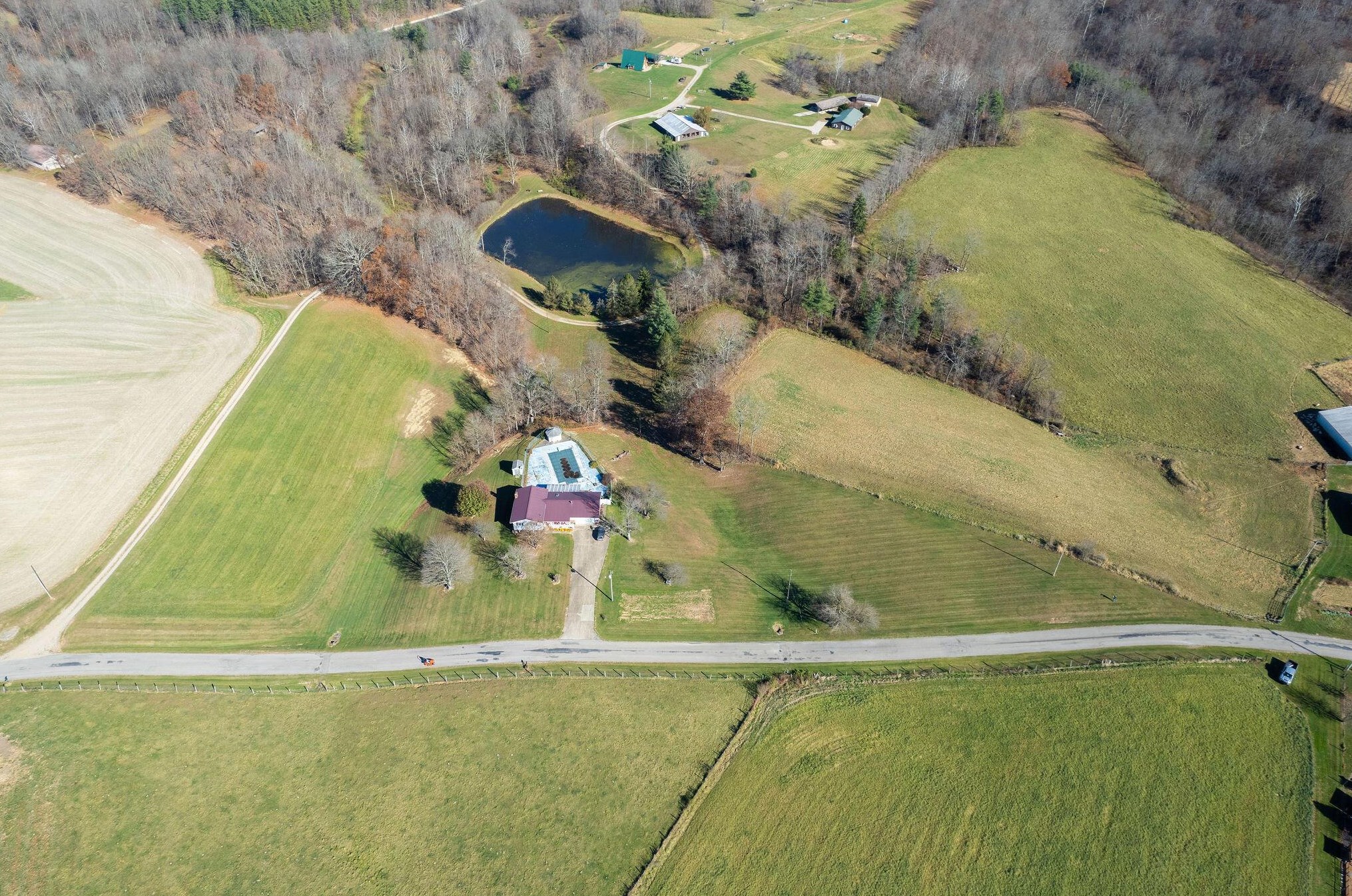 9340 Stoneburner Rd, Crooksville OH  43731-9430 exterior