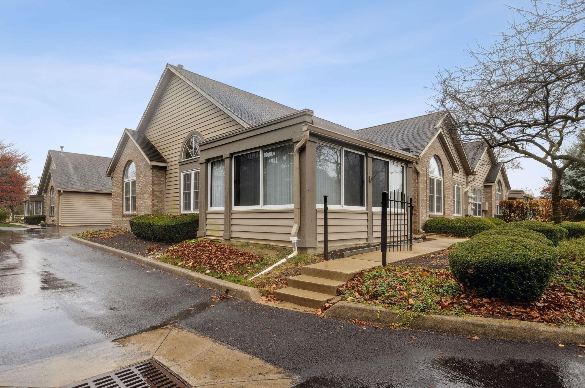 5564 Villa Gates Dr, Hilliard, OH 43026-3869