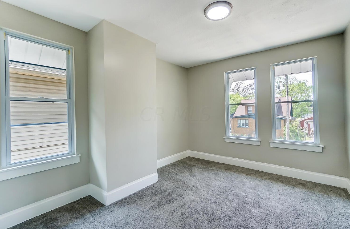 70 Burgess Ave, Columbus OH  43204-3251 exterior