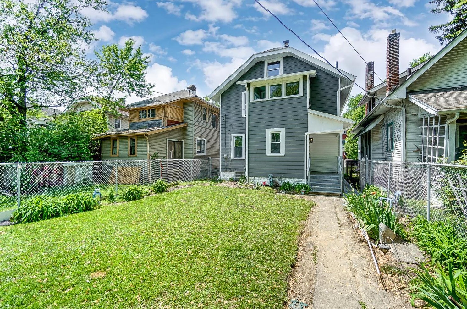 70 Burgess Ave, Columbus OH  43204-3251 exterior