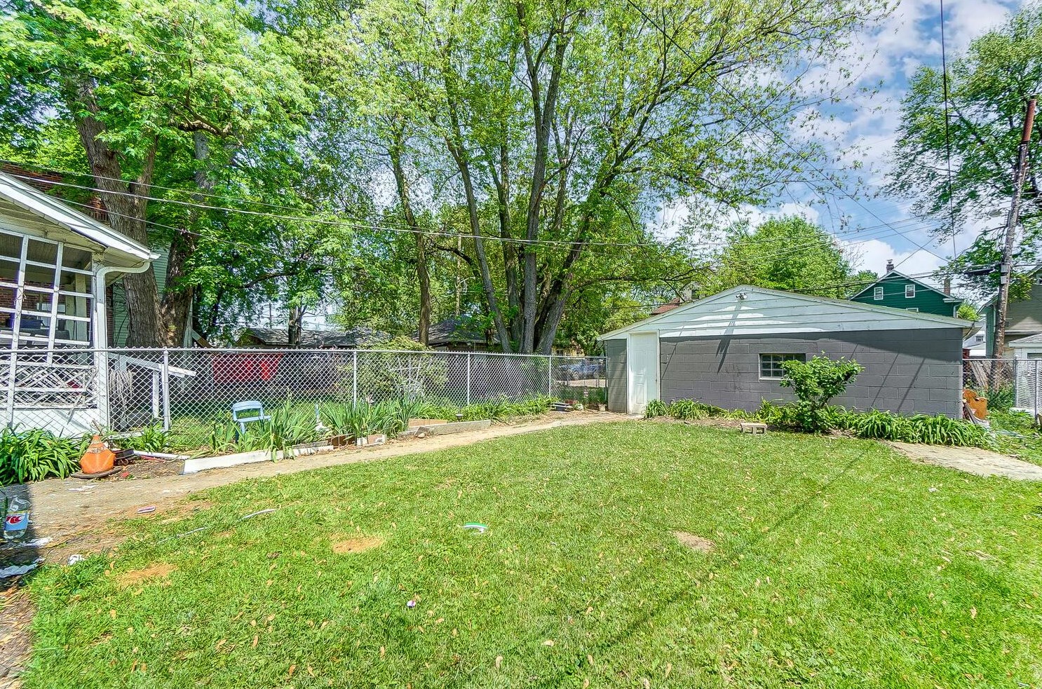 70 Burgess Ave, Columbus OH  43204-3251 exterior