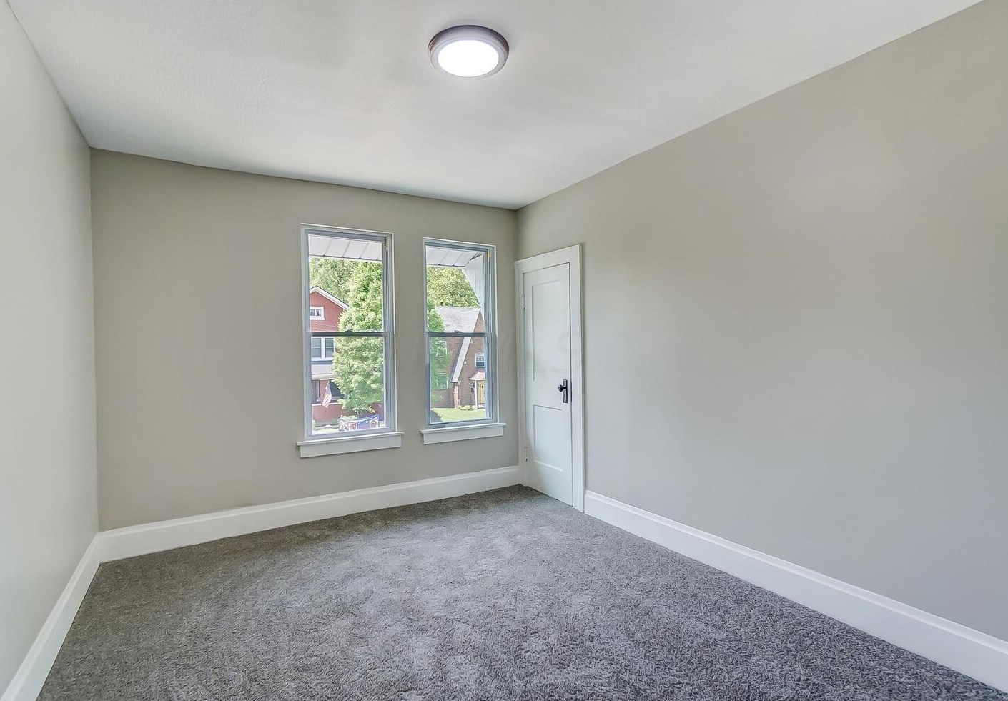 70 Burgess Ave, Columbus OH  43204-3251 exterior