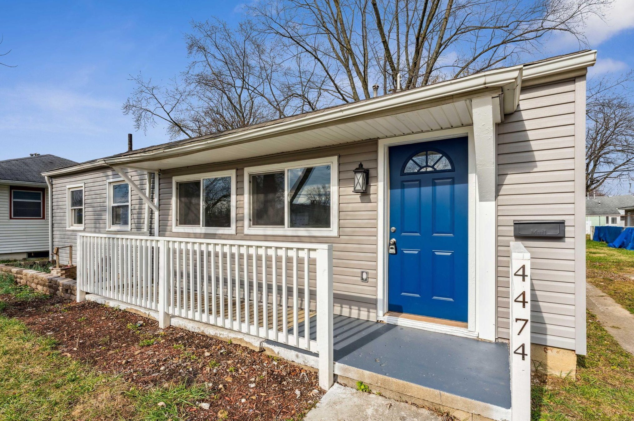 4474 Livingston Ave, Columbus, OH 43227-2465
