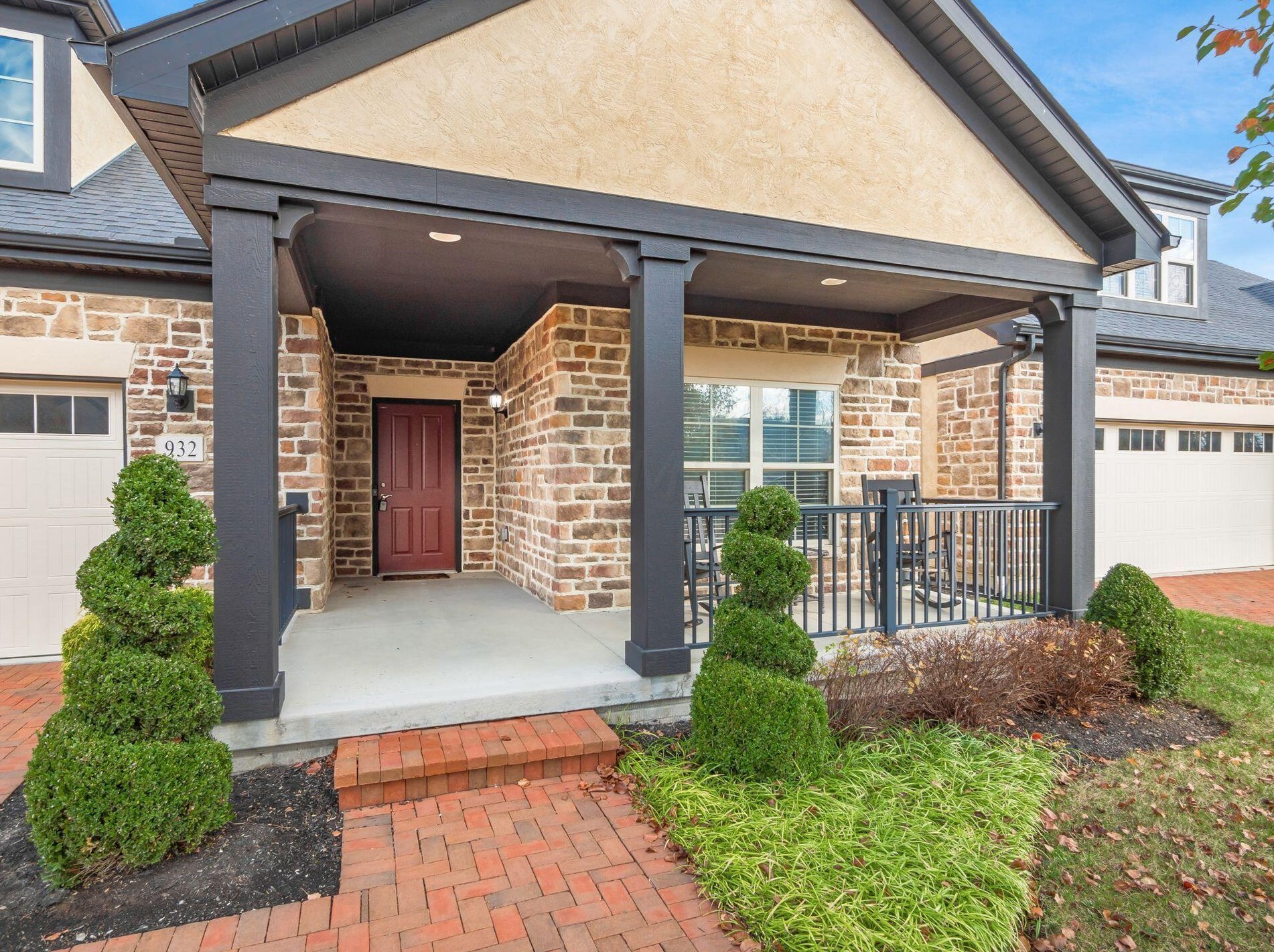 932 Pinnacle Club Dr, Darbydale, OH 43123