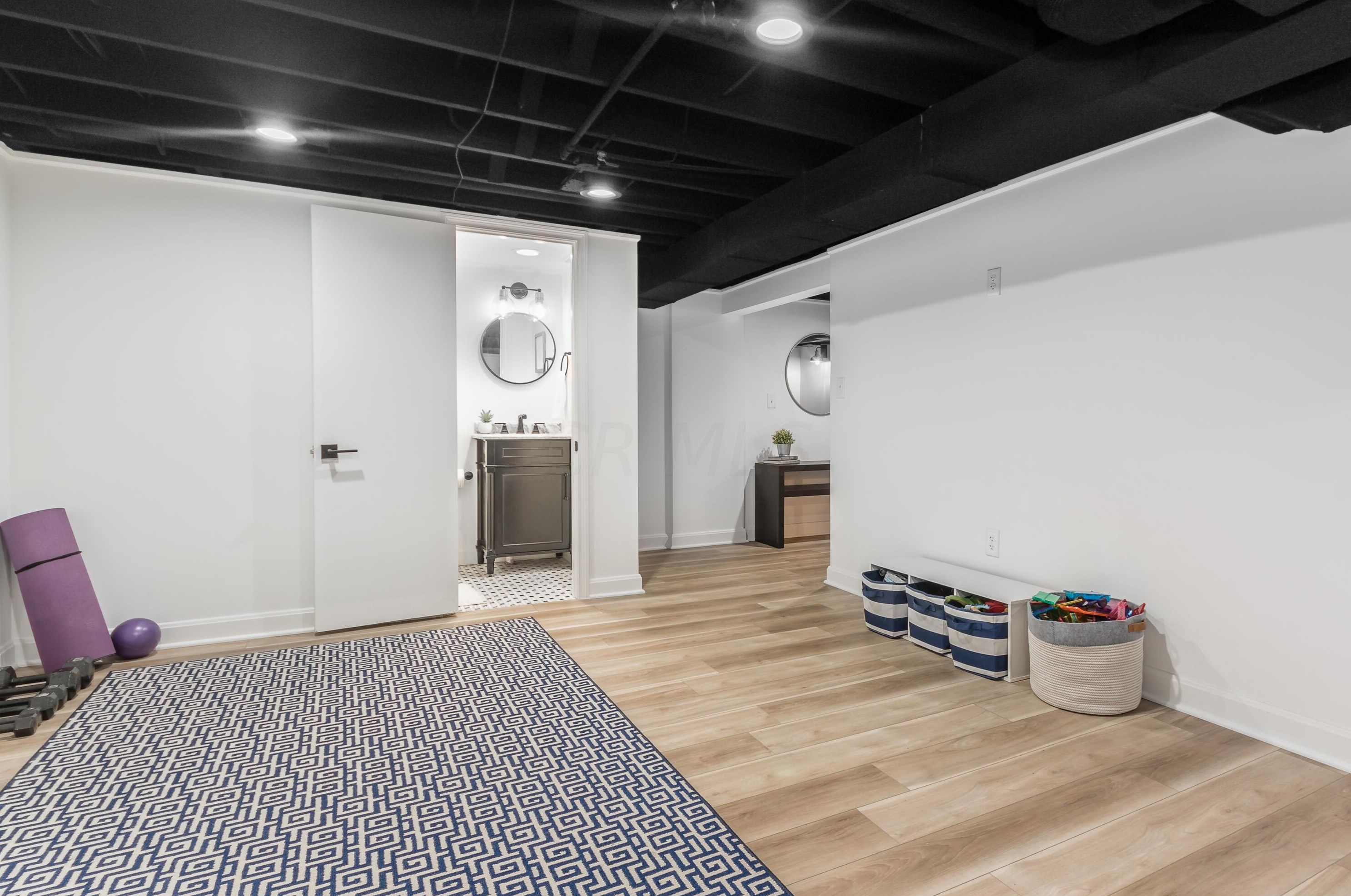 1943 Lane Ave, Columbus OH 43221-3250 exterior