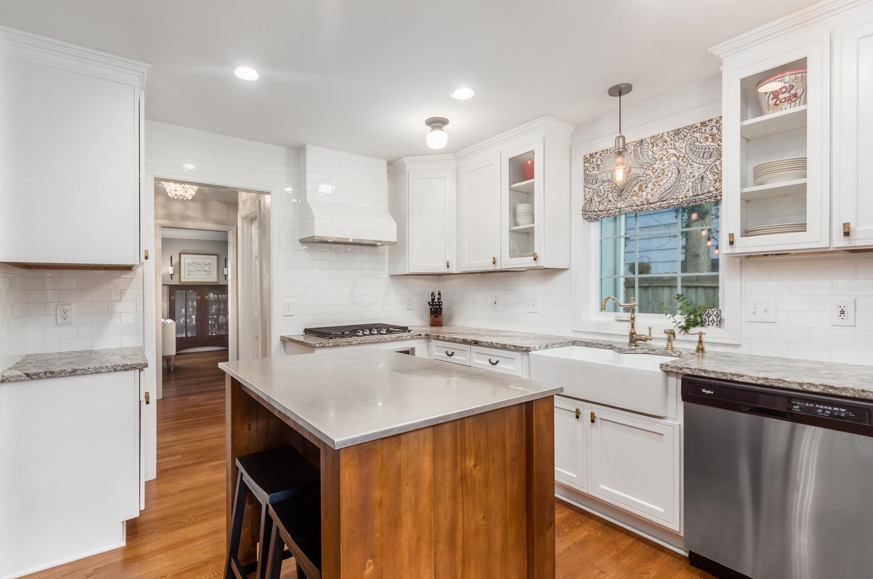 1943 Lane Ave, Columbus OH 43221-3250 exterior