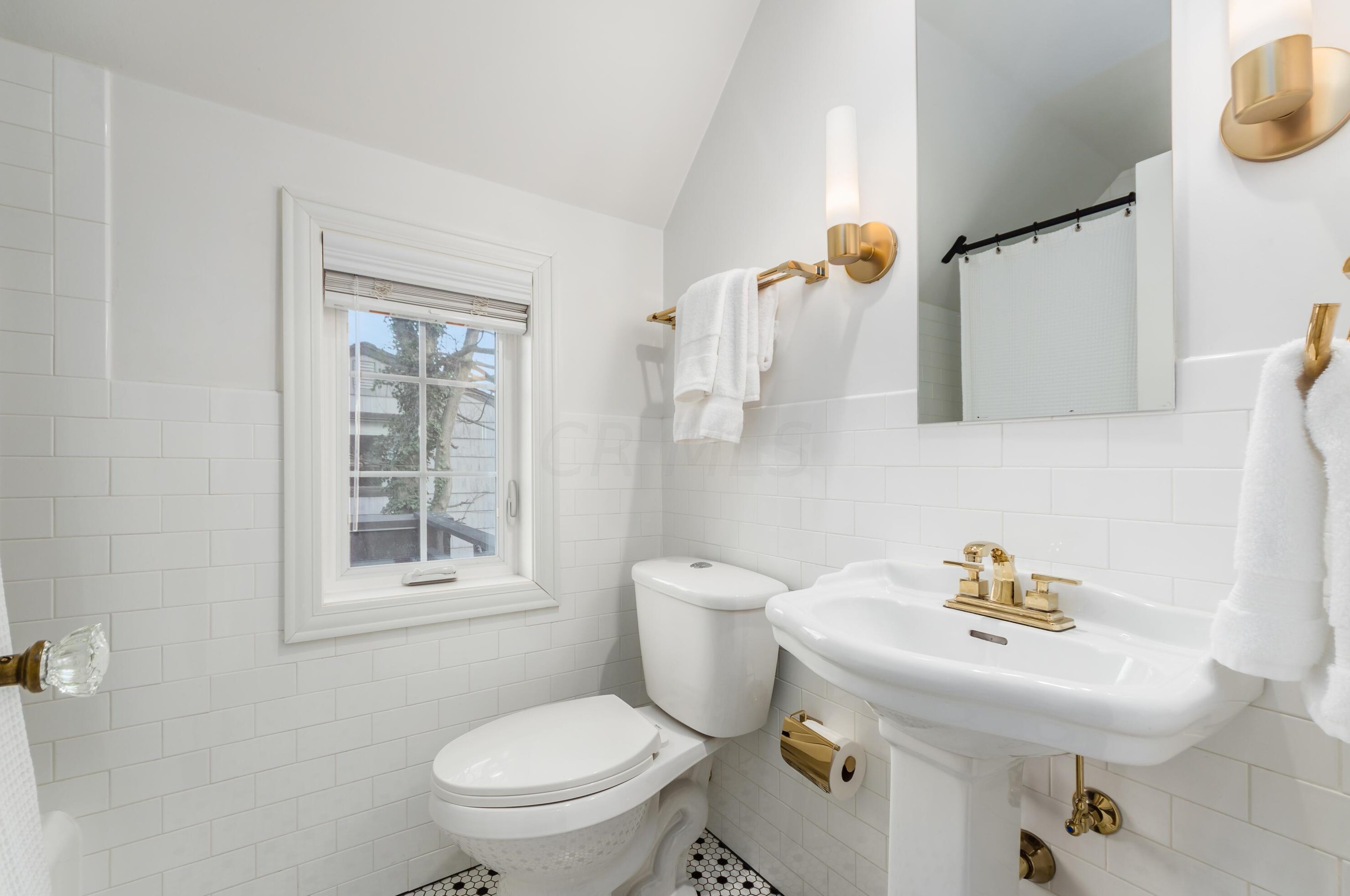 1943 Lane Ave, Columbus OH 43221-3250 exterior