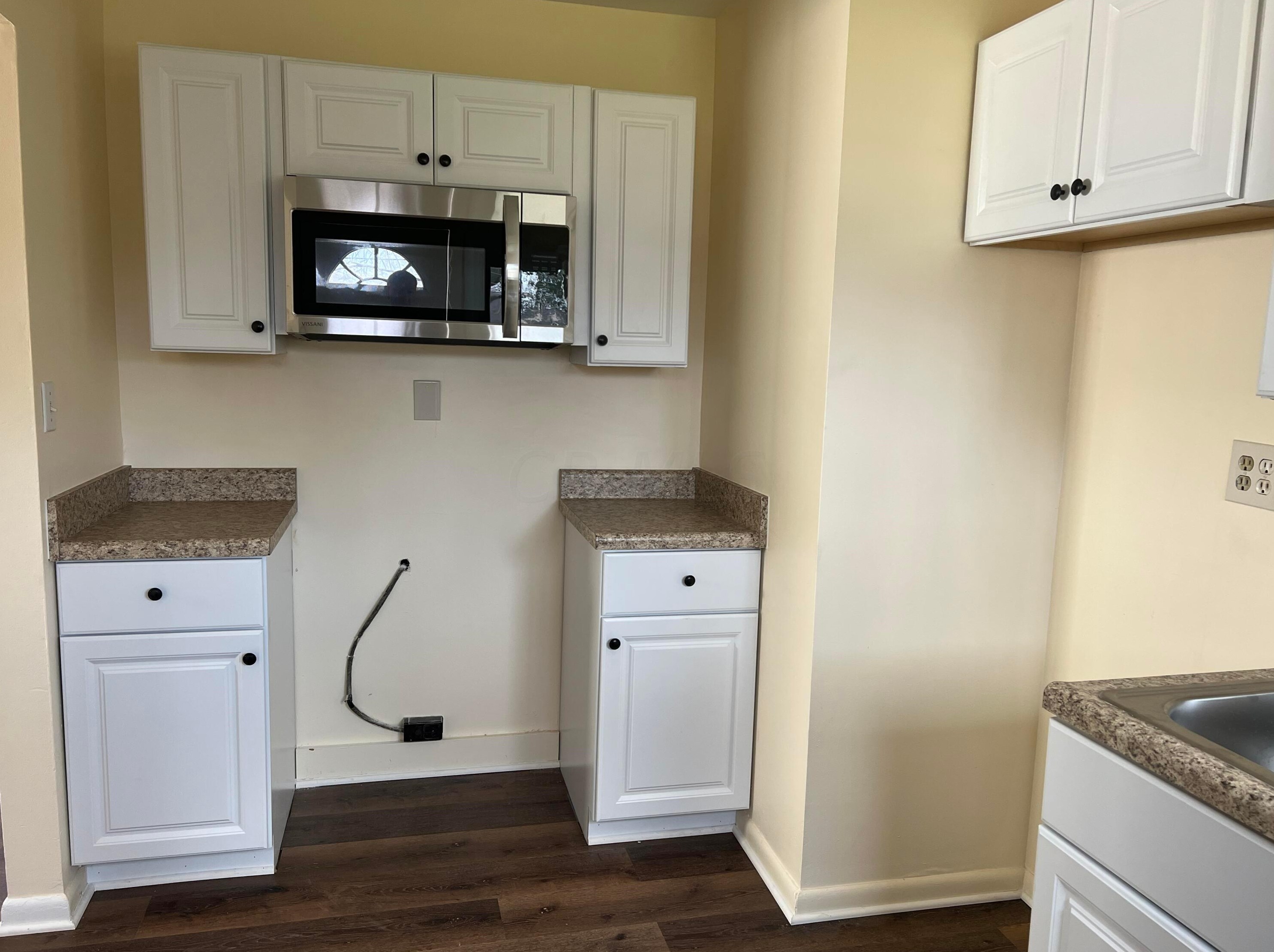 1303 Elderwood Ave, Columbus OH  43227-2024 exterior