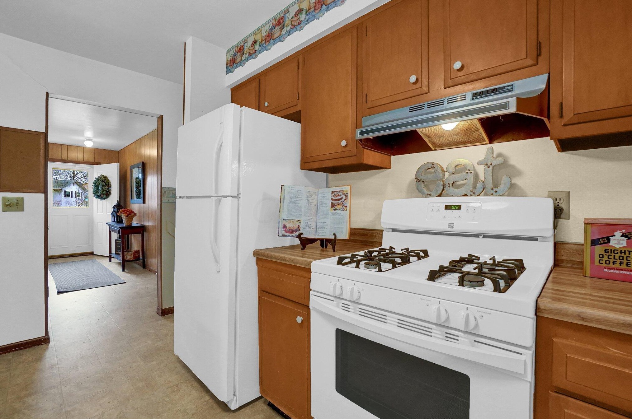 6569 Bosworth Sq, Columbus OH 43229-1328 exterior