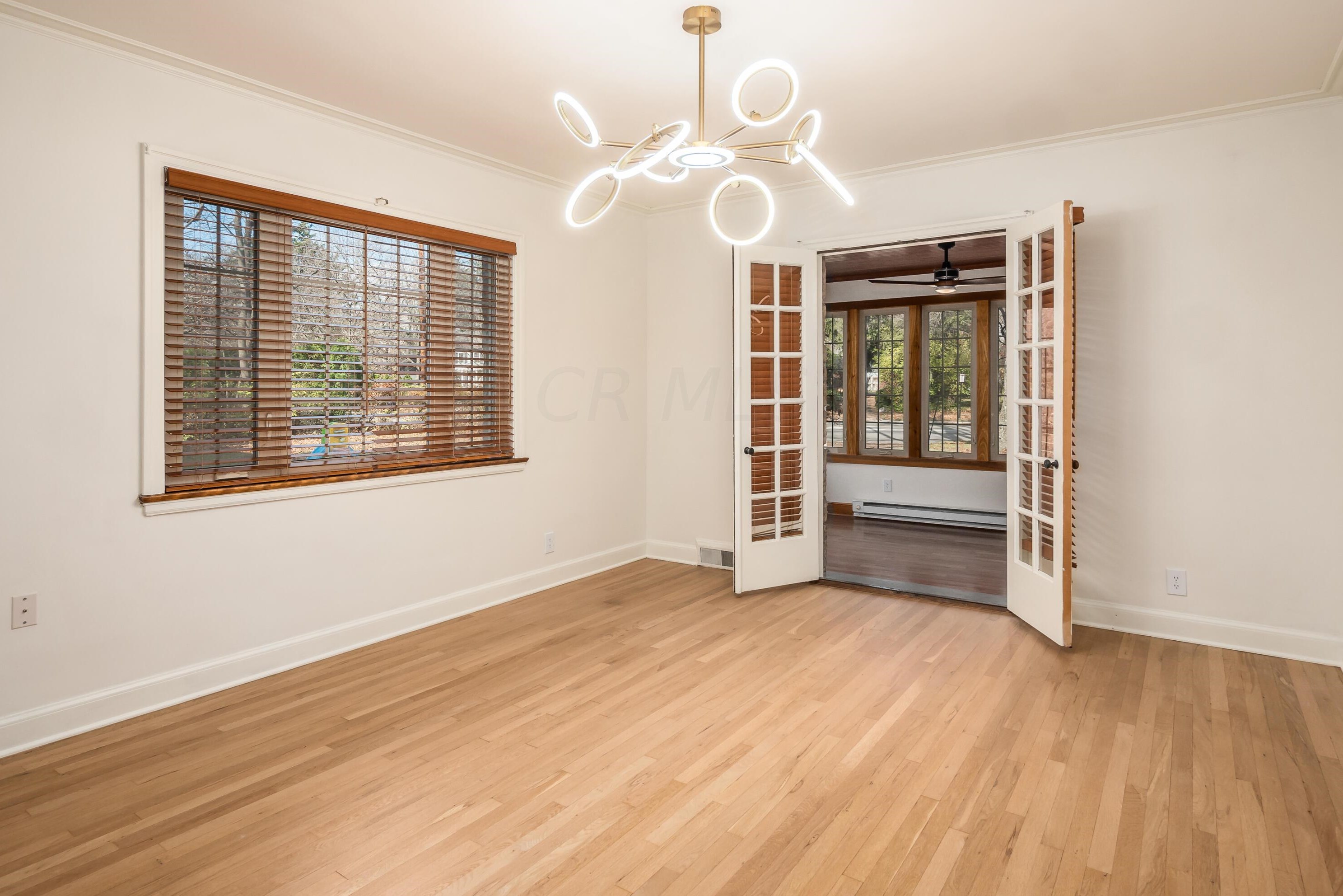 2529 Broad St, Columbus OH  43204-3322 exterior