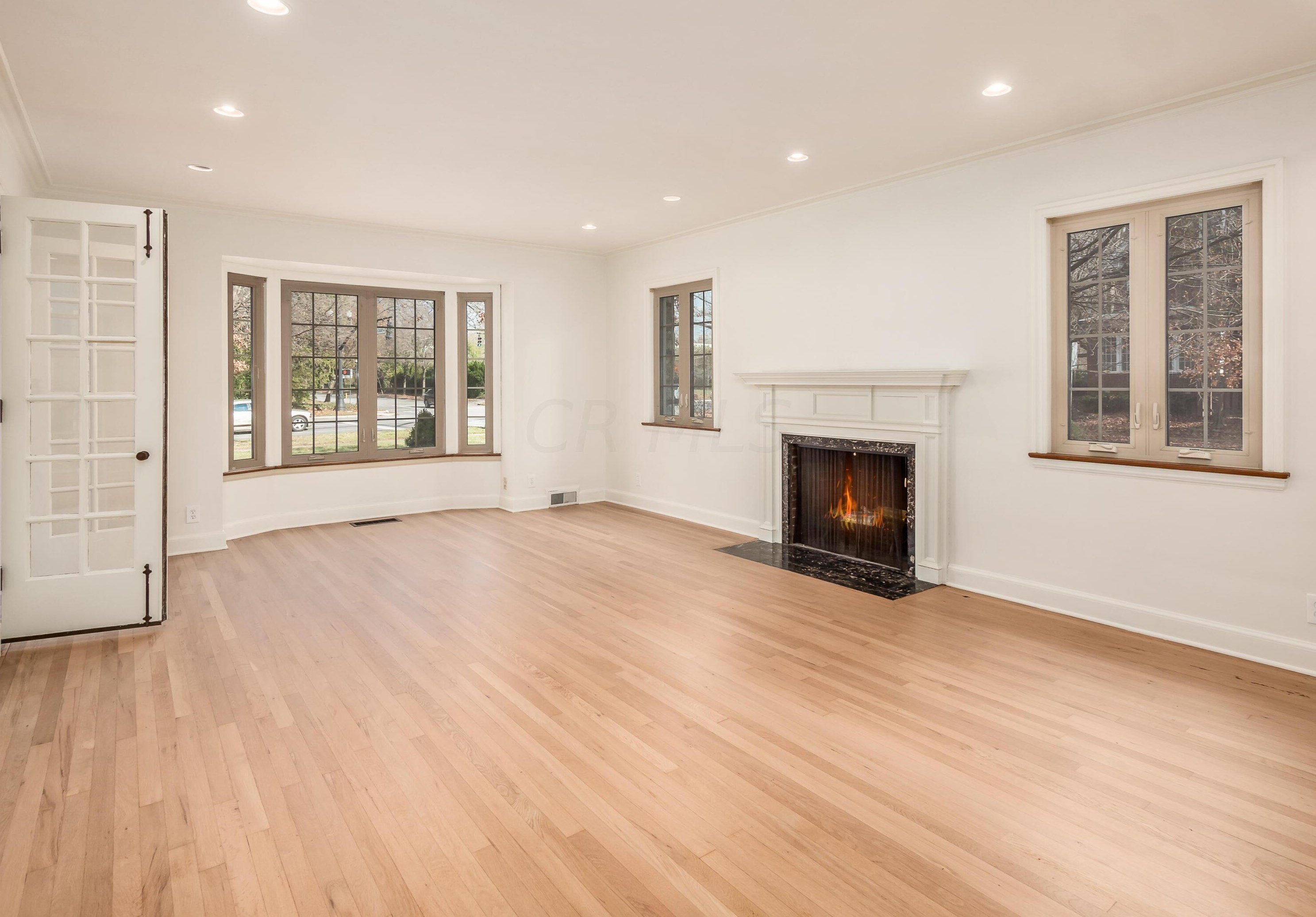 2529 Broad St, Columbus OH  43204-3322 exterior