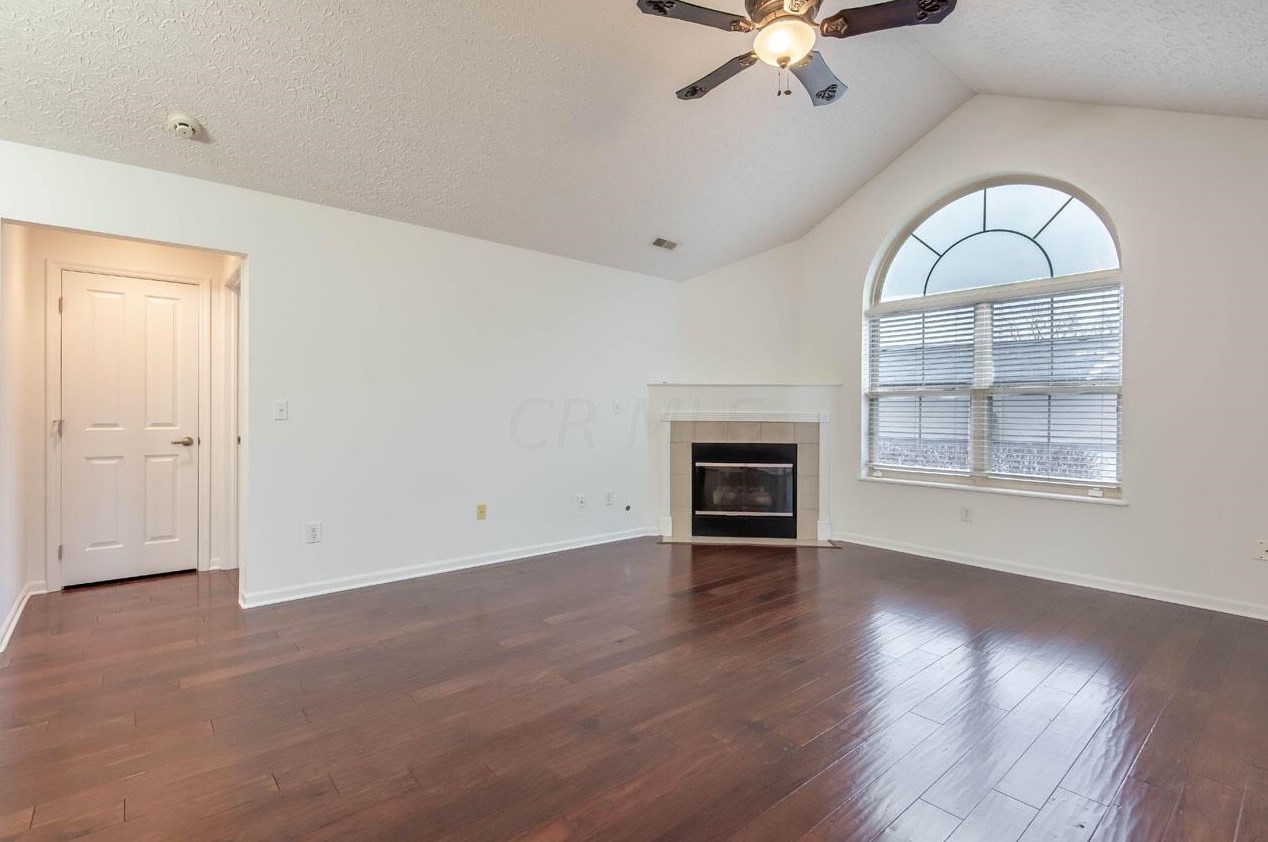 7350 Falls View Cir, Delaware, OH 43015