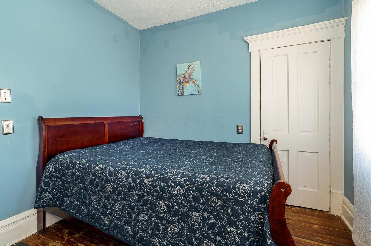 223 Monroe Ave, Columbus OH 43203-1443 exterior