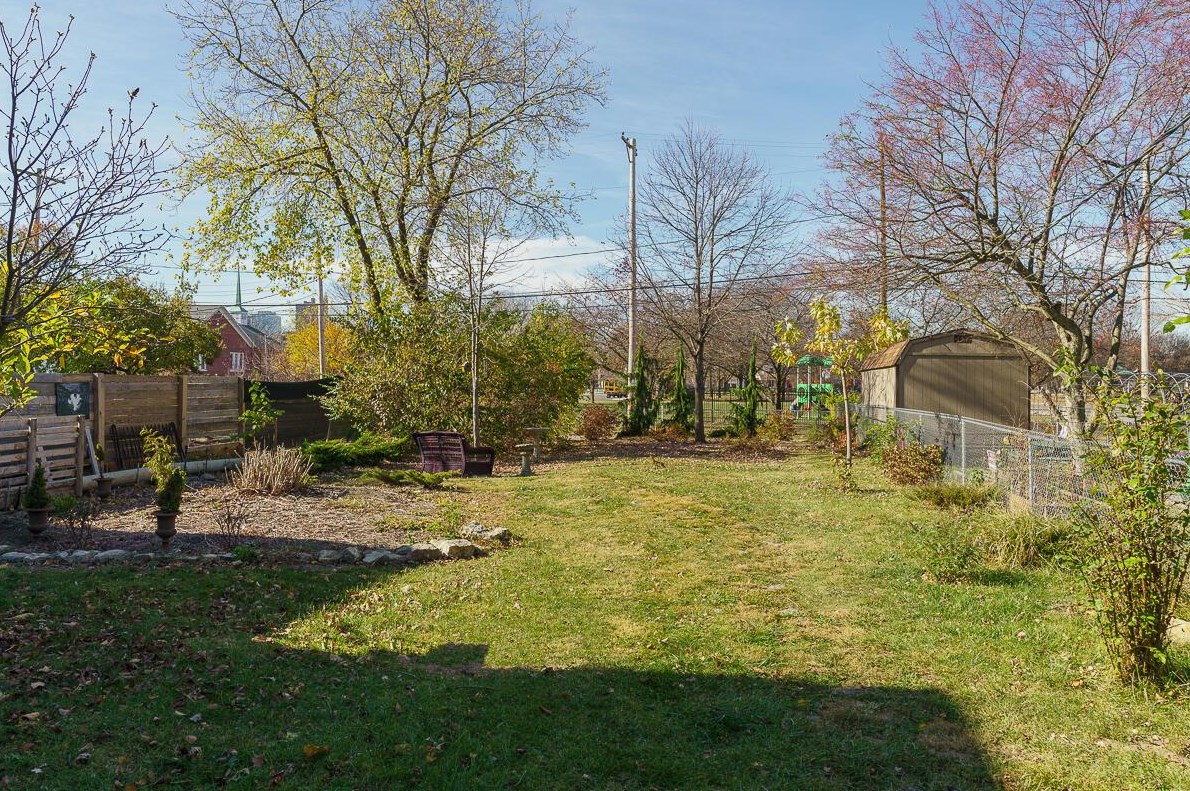 223 Monroe Ave, Columbus OH 43203-1443 exterior