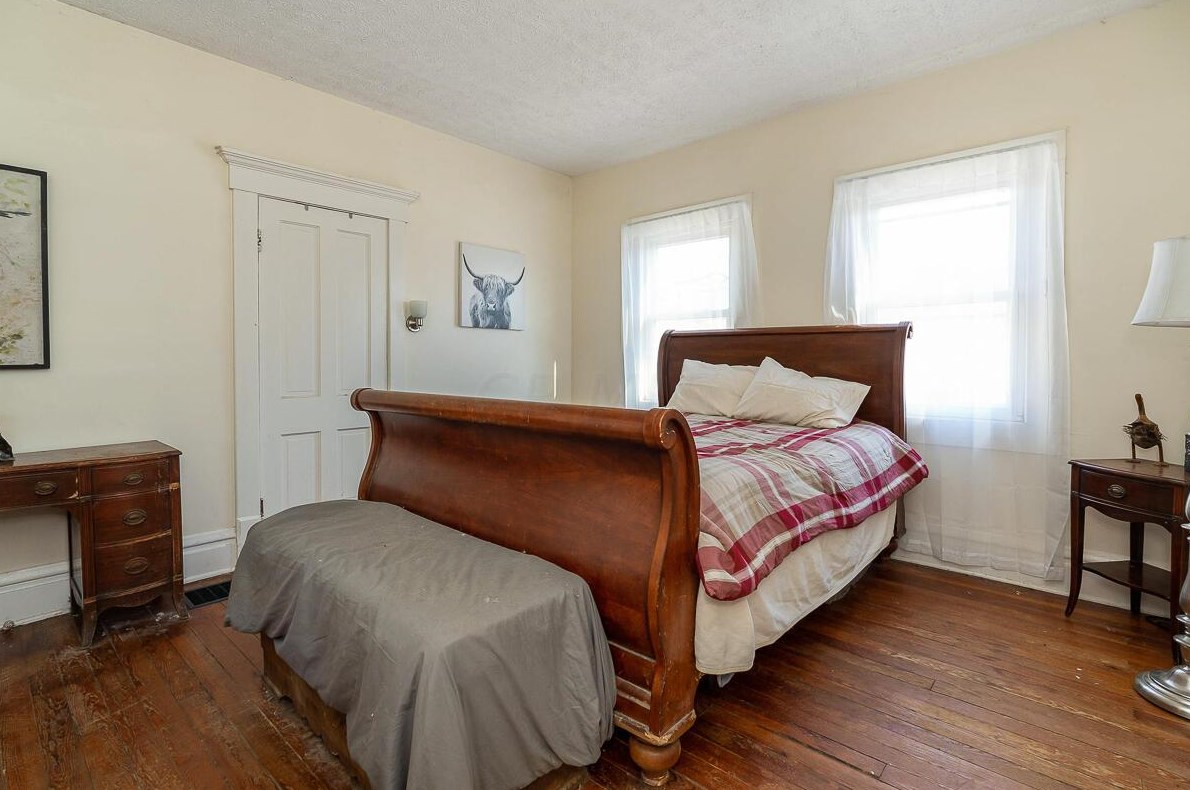 223 Monroe Ave, Columbus OH 43203-1443 exterior