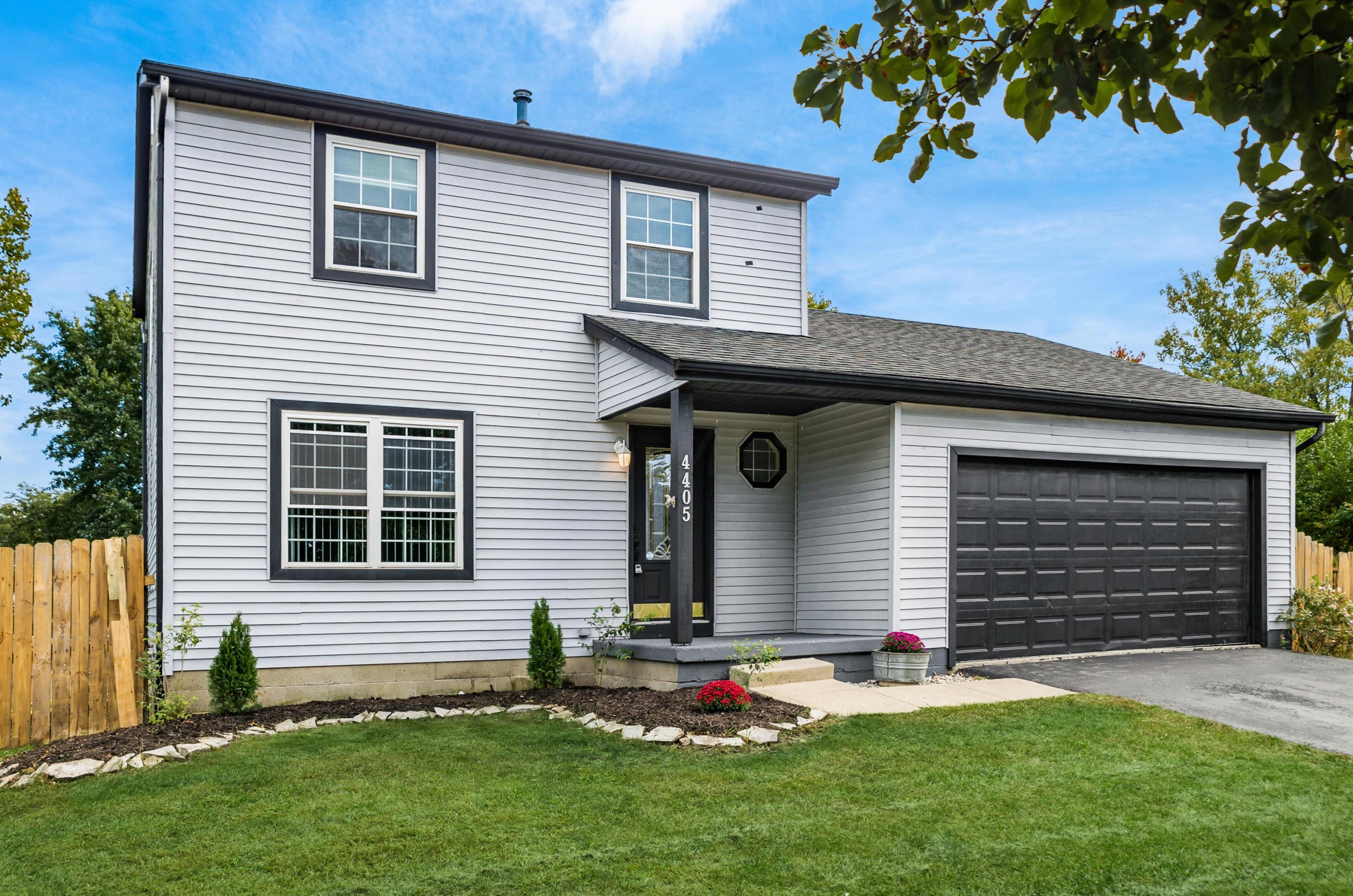 4405 Hickory Wood Dr, Columbus, OH 43228-3457