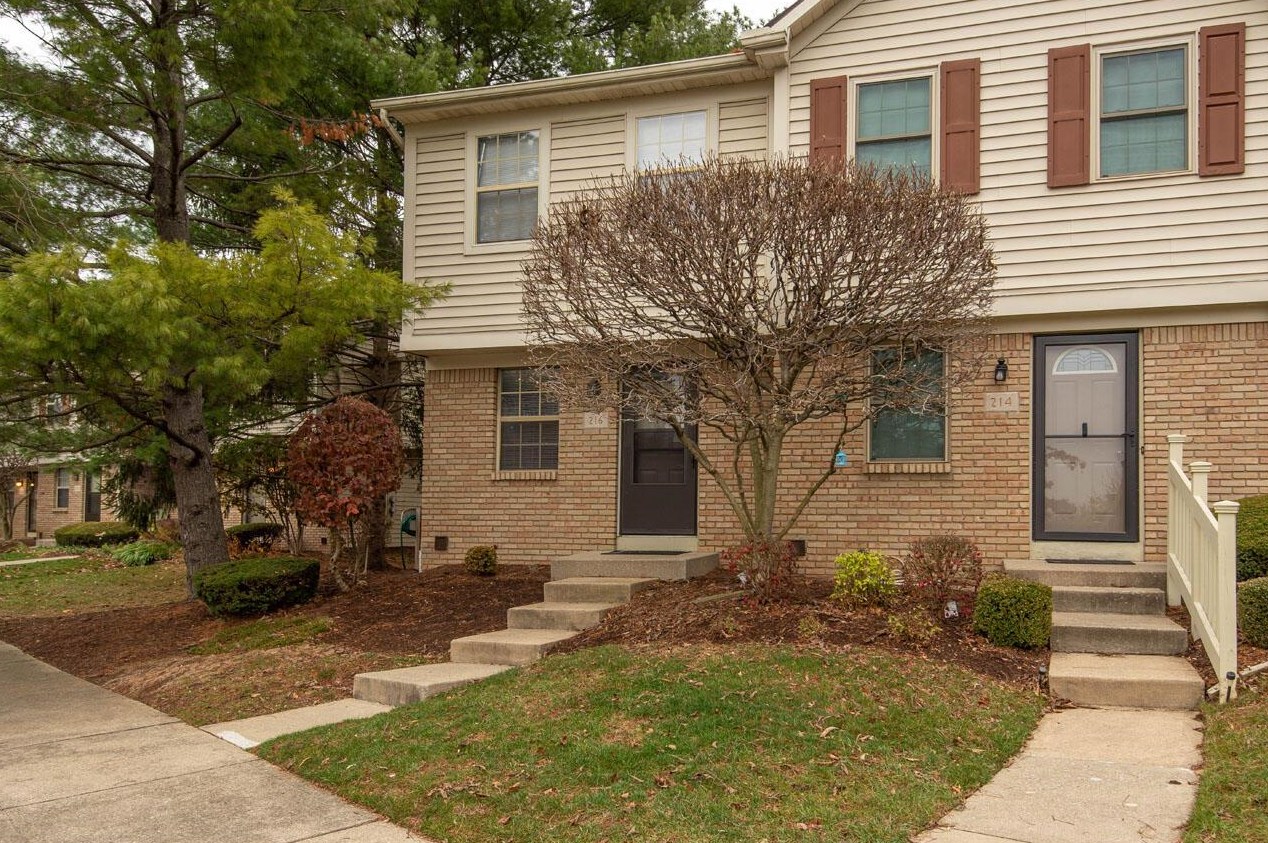 216 Charring Cross S Dr, Westerville, OH 43081