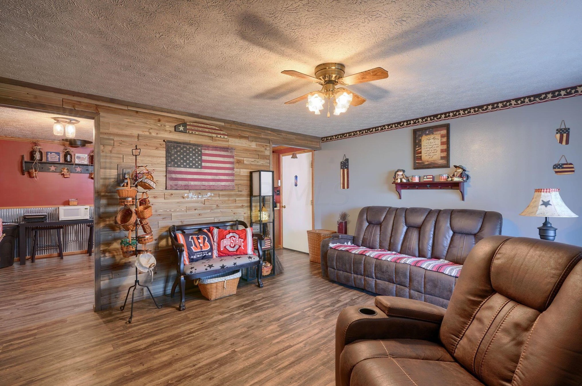 405 Apache Dr, Circleville, OH 43113-9151