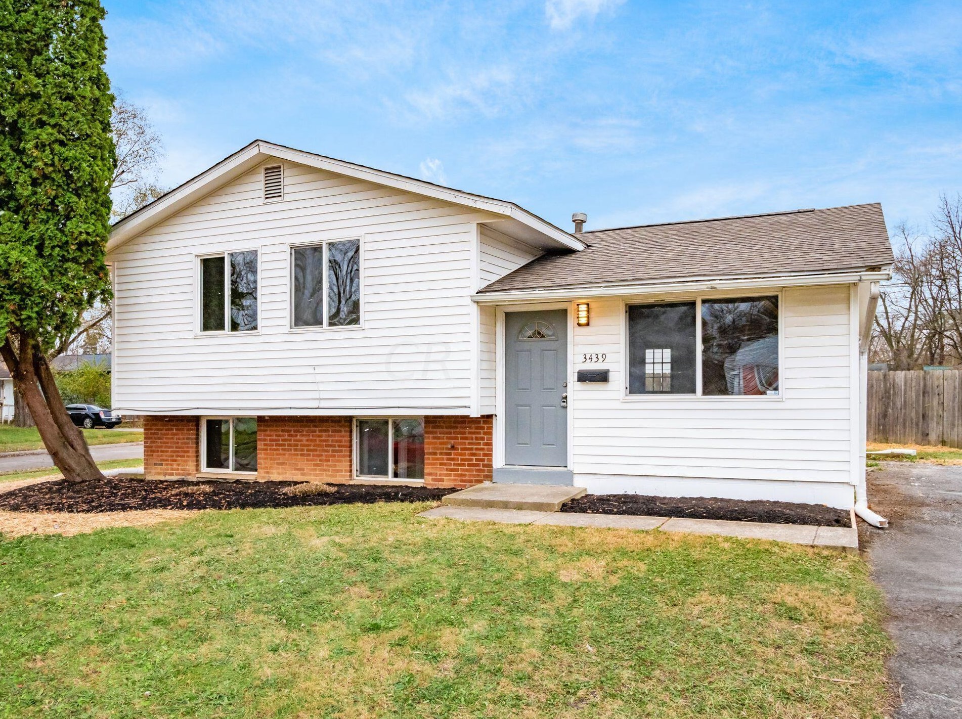 3439 Binbrook Rd, Columbus, OH 43227-3512