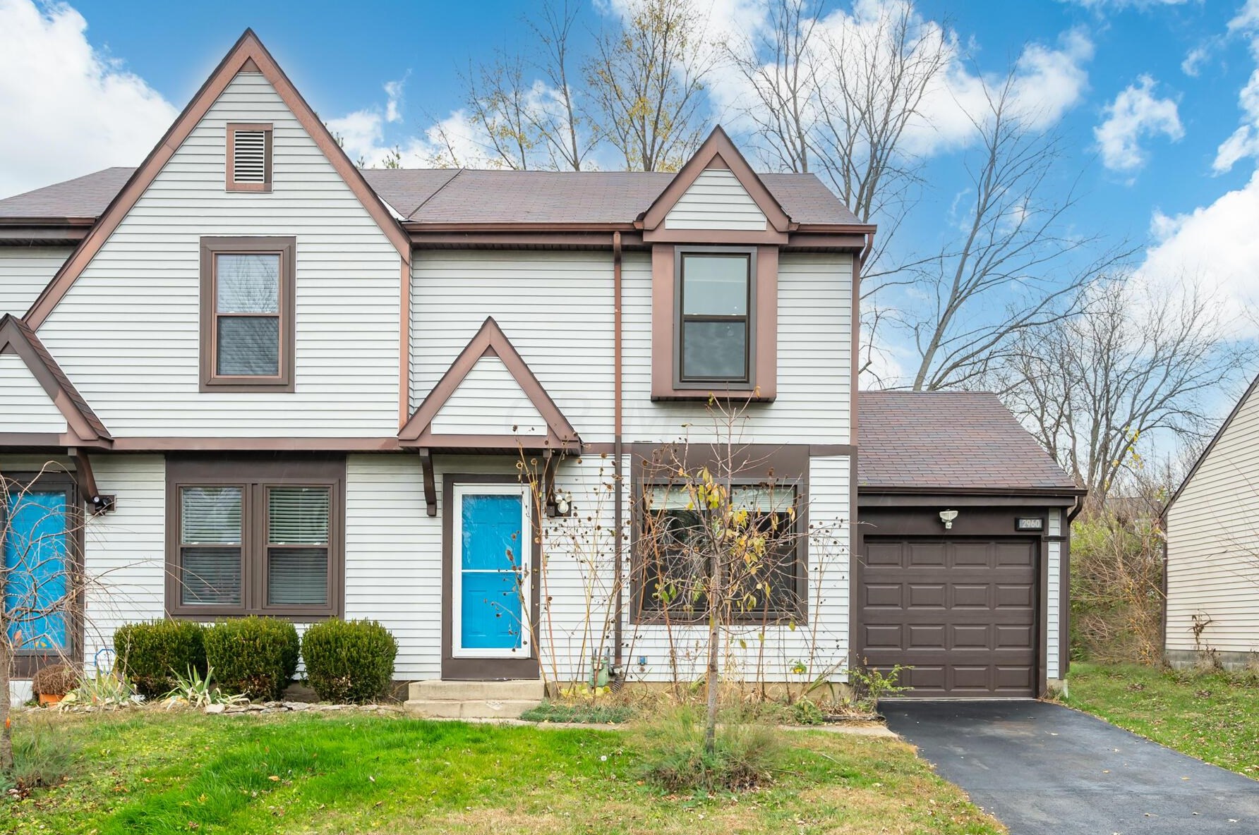 2960 Essington Dr, Dublin, OH 43017-1763