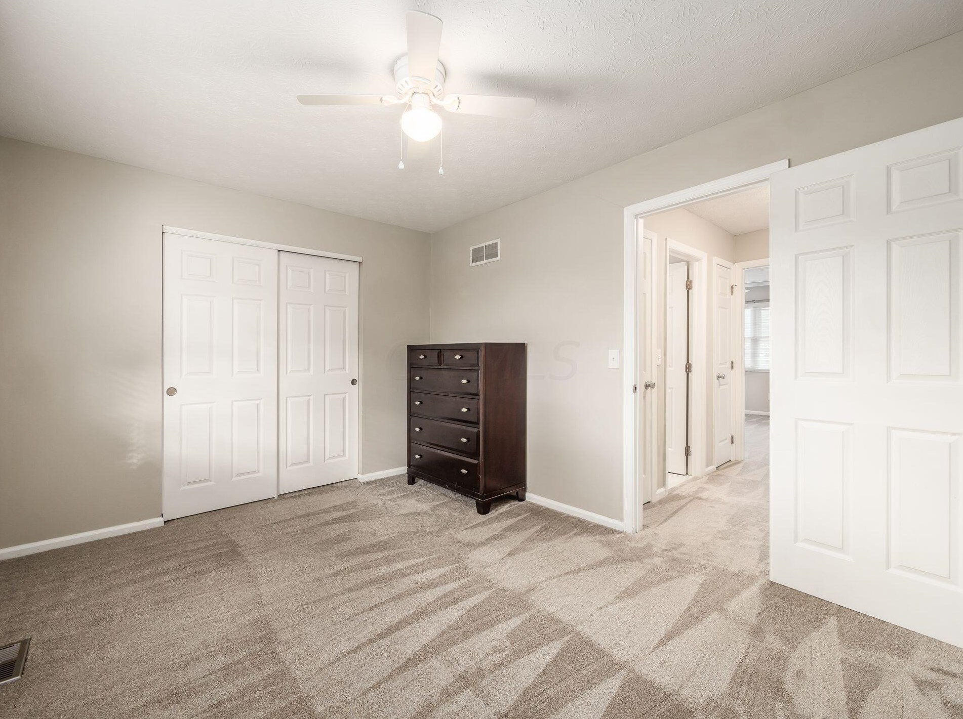 3503 Sunset Dr, Columbus OH 43221-1715 exterior